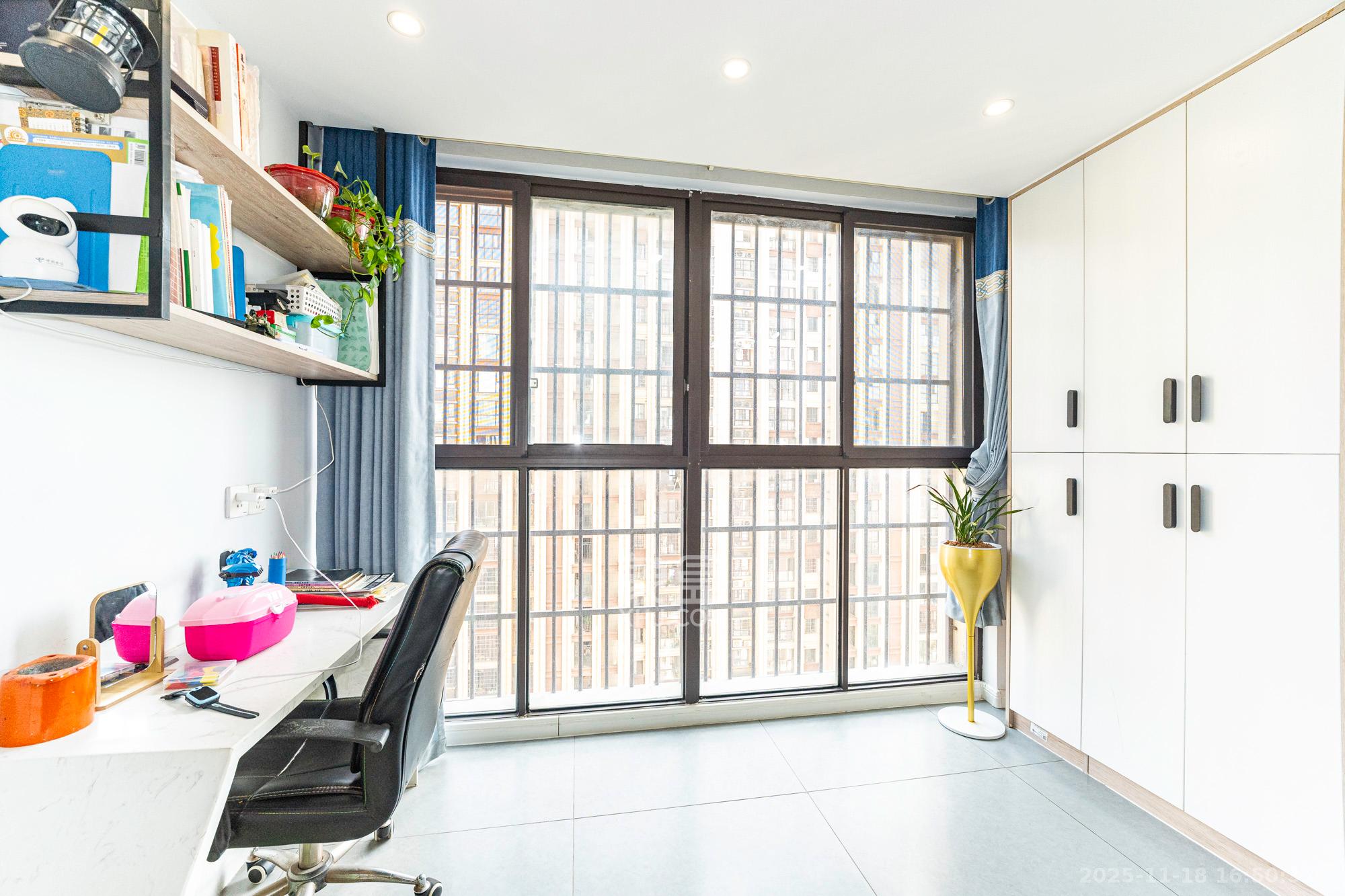 东方美地 3室2厅1卫 66.8万 东方美地 3室2厅1卫 66.8万阳台