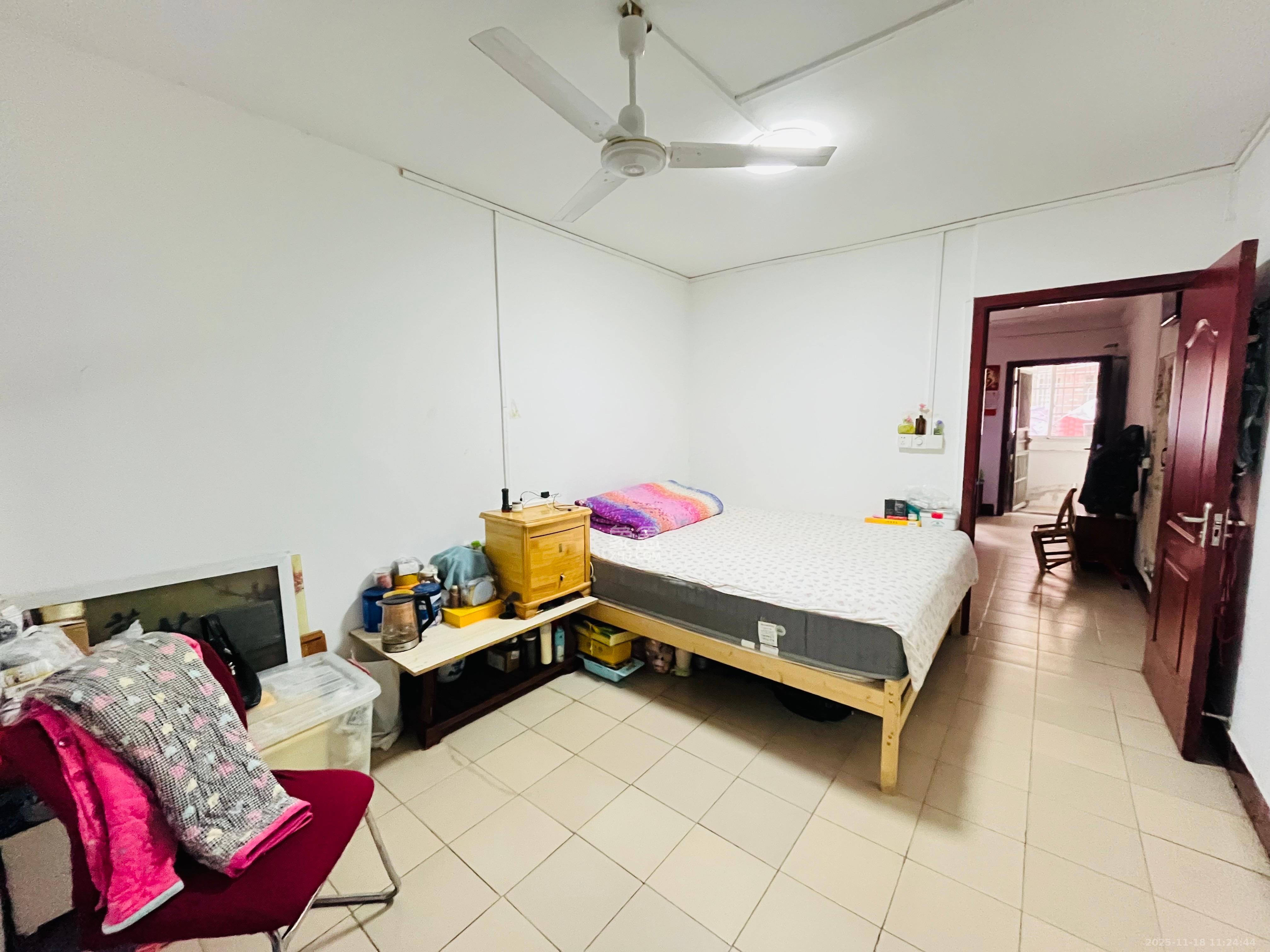 二机小区  1室1厅1卫    1400.0元/月室内图