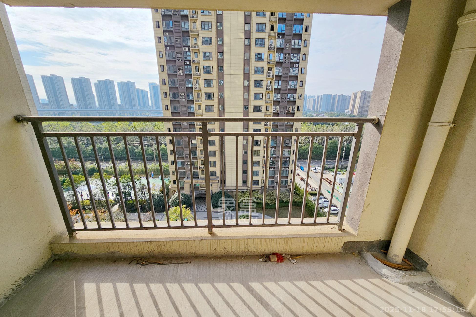 阳光城尚东湾蓝莓苑 2室2厅1卫 66.0万 阳光城尚东湾蓝莓苑 2室2厅1卫 66.0万其他