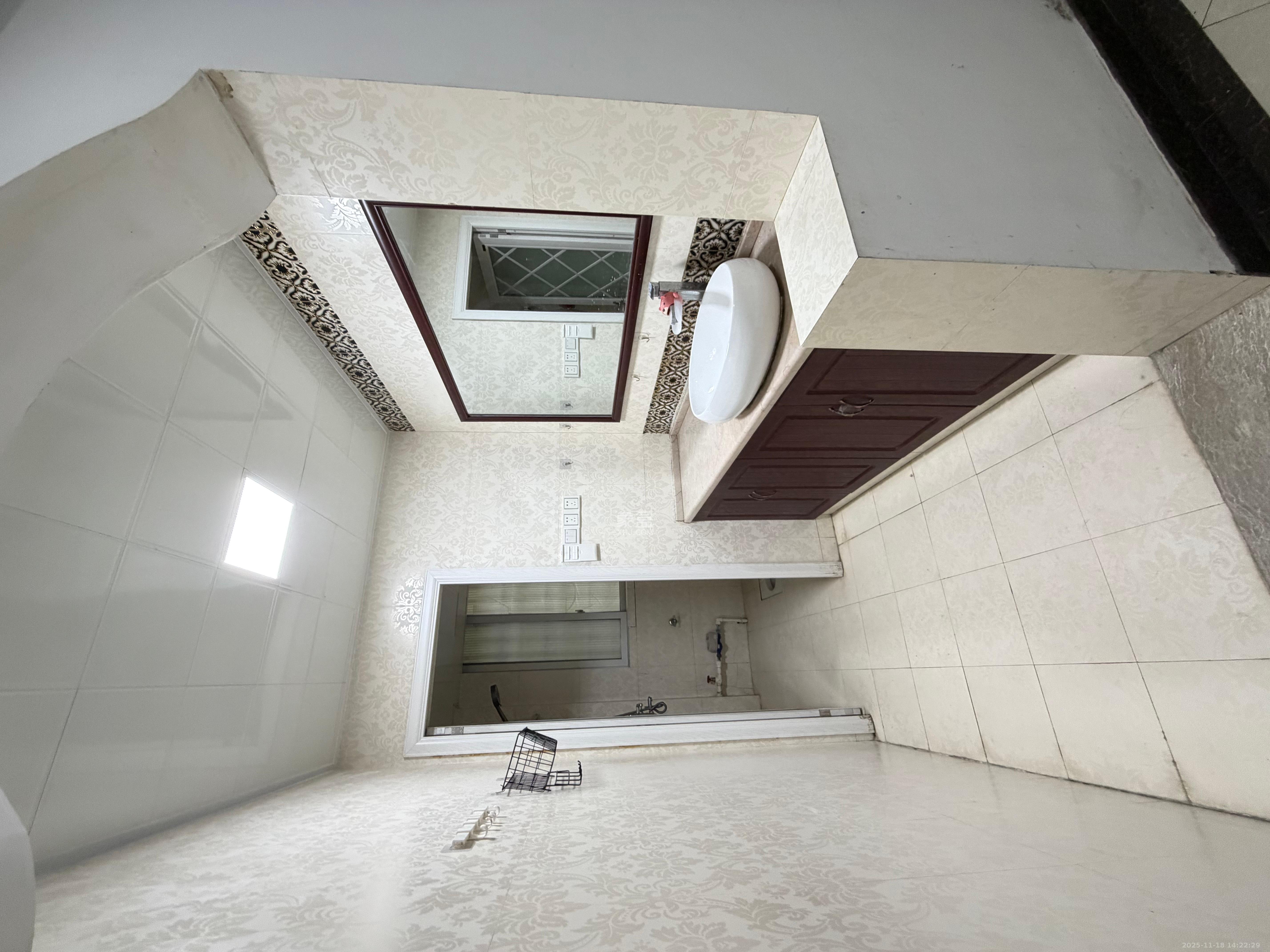 博雅湘水湾 3室2厅1卫 2400.0元/月 博雅湘水湾 3室2厅1卫 2400.0元/月室内图