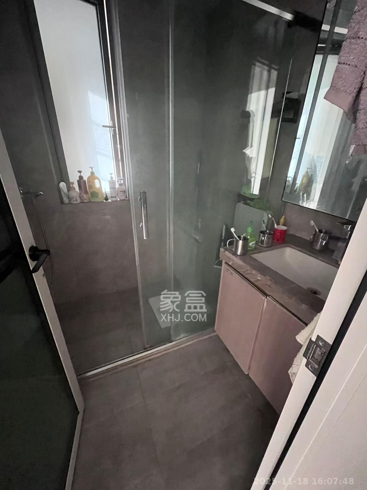 梅溪湖金茂湾 3室2厅2卫 2900.0元/月 梅溪湖金茂湾 3室2厅2卫 2900.0元/月室内图