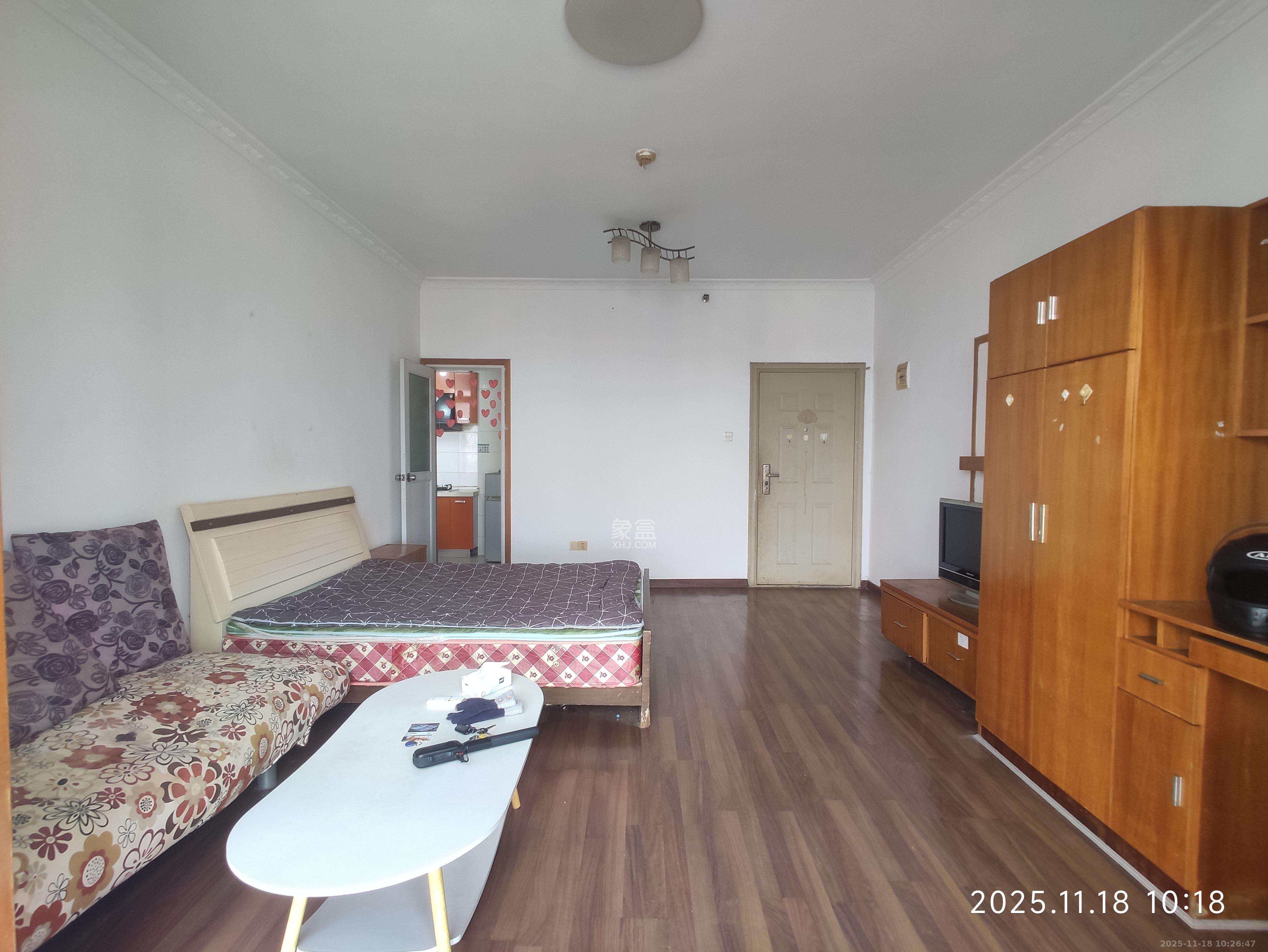 东方新世界  1室1厅1卫    1500.0元/月