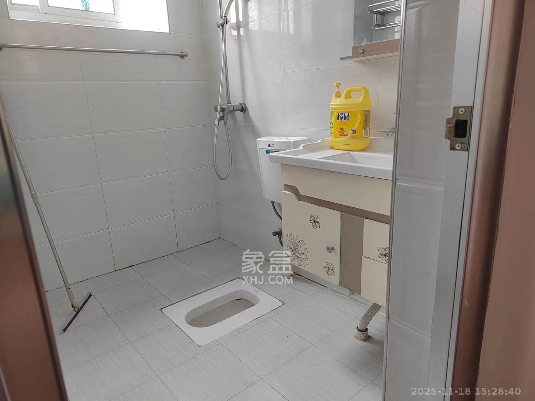 城市山水豪园（山水城市风景）  2室2厅1卫    2500.0元/月室内图