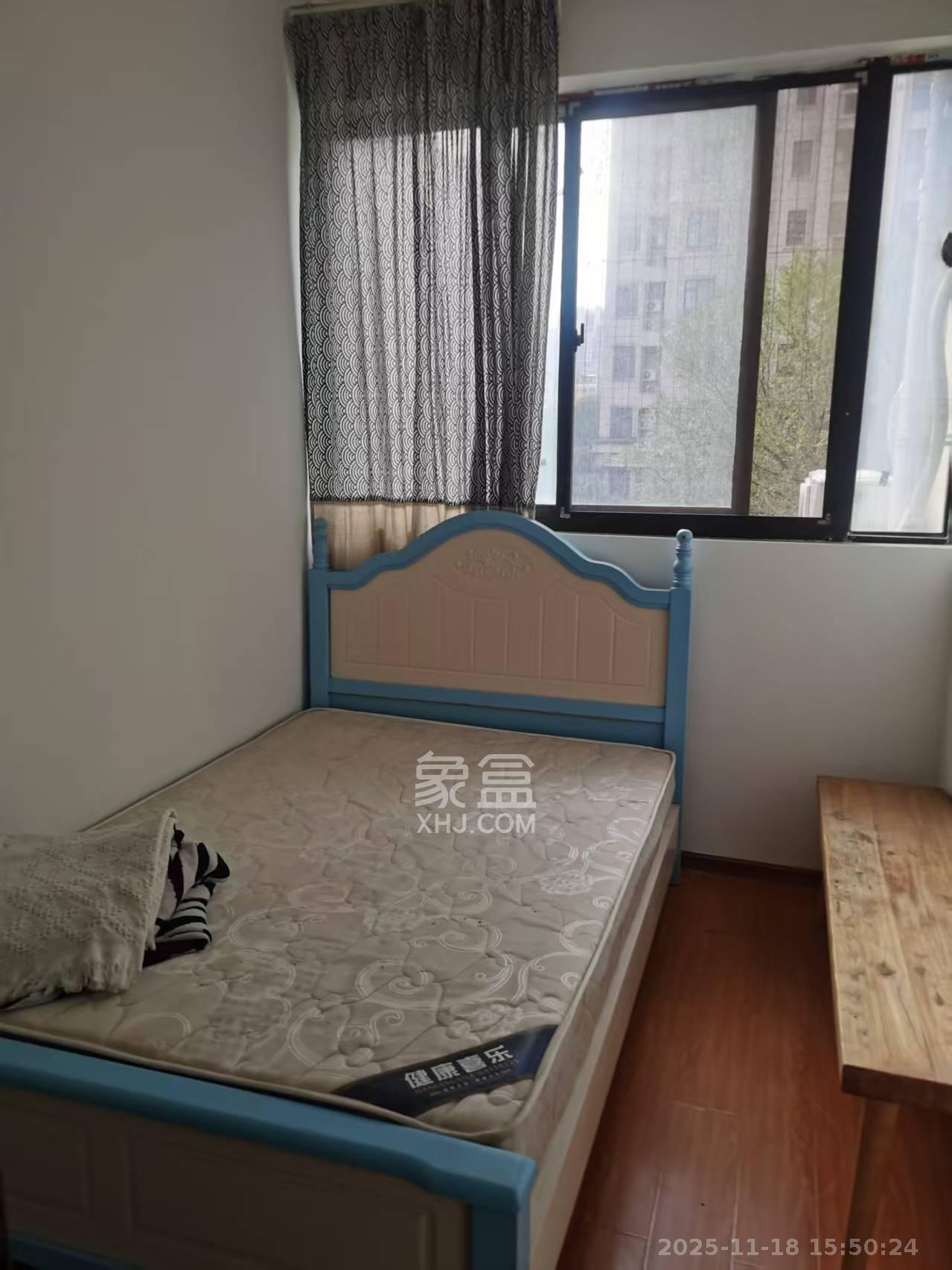 阳光丽城二期 3室2厅1卫 2500.0元/月 阳光丽城二期 3室2厅1卫 2500.0元/月室内图