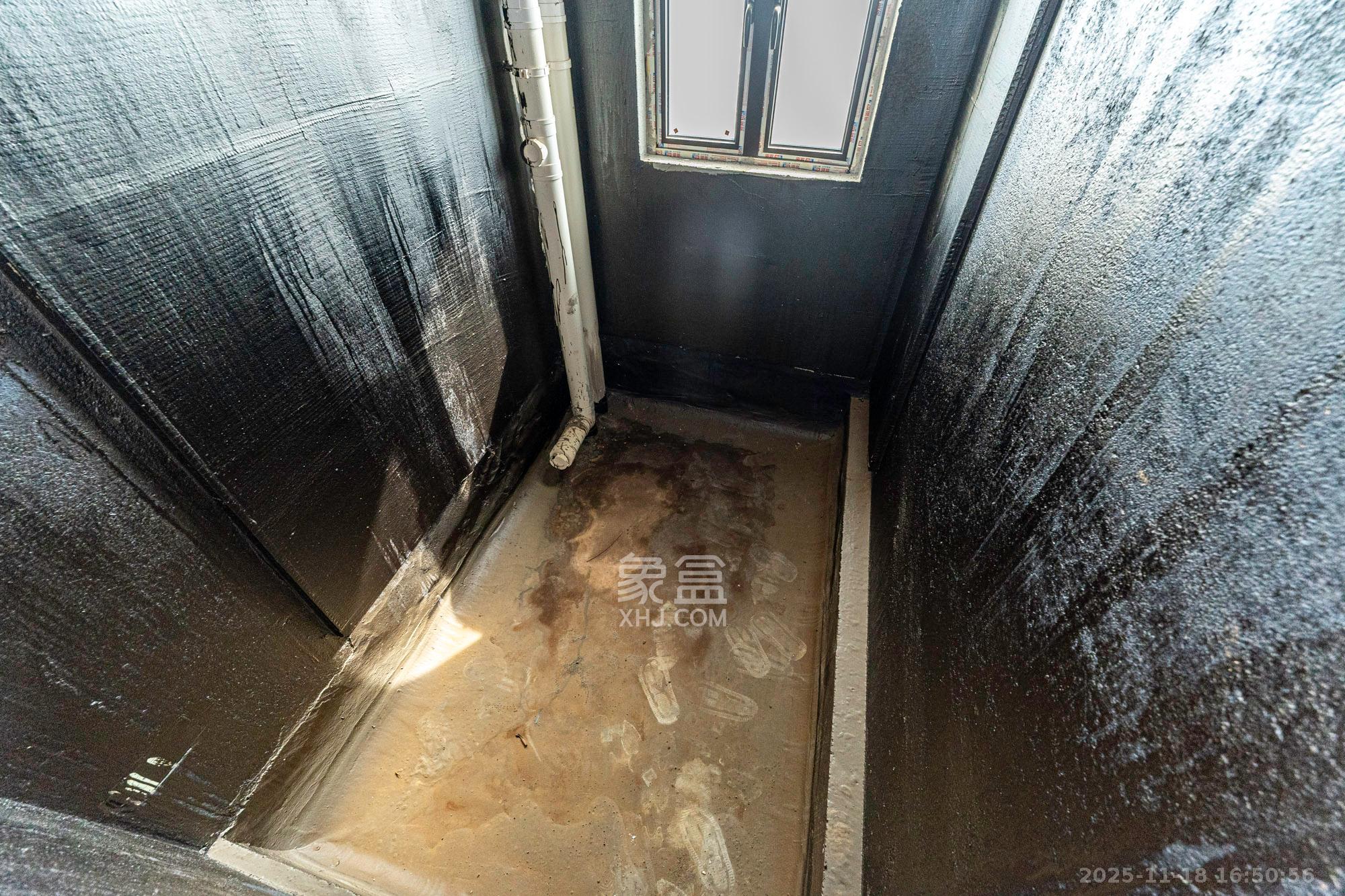 财汇新天地（财汇商务广场）  3室2厅2卫    55.8万卫生间