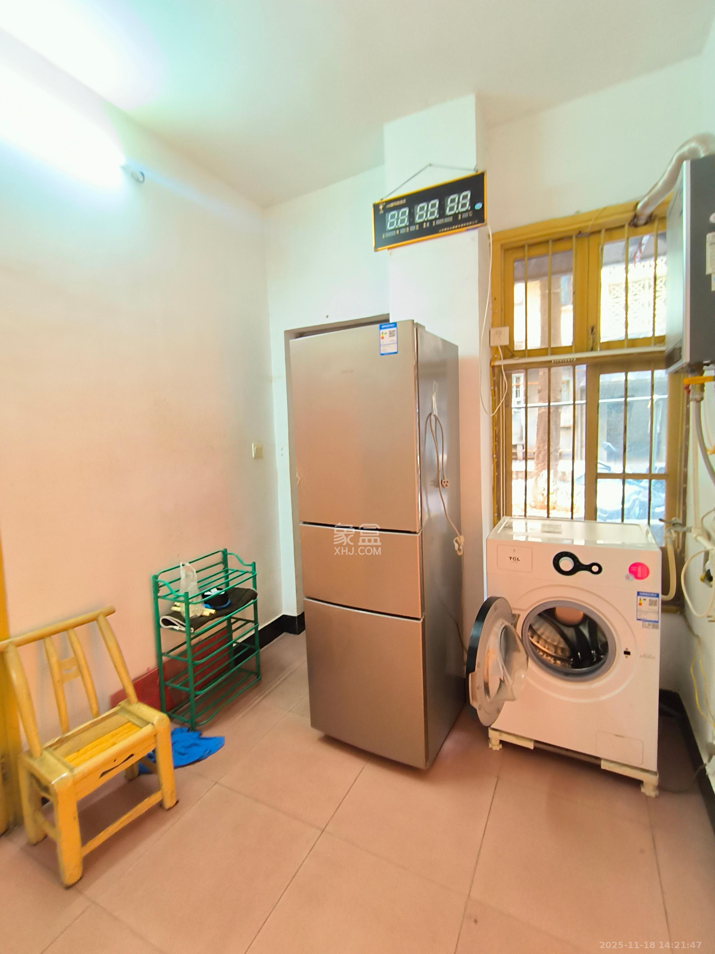 长勘小区  2室1厅1卫    2000.0元/月室内图