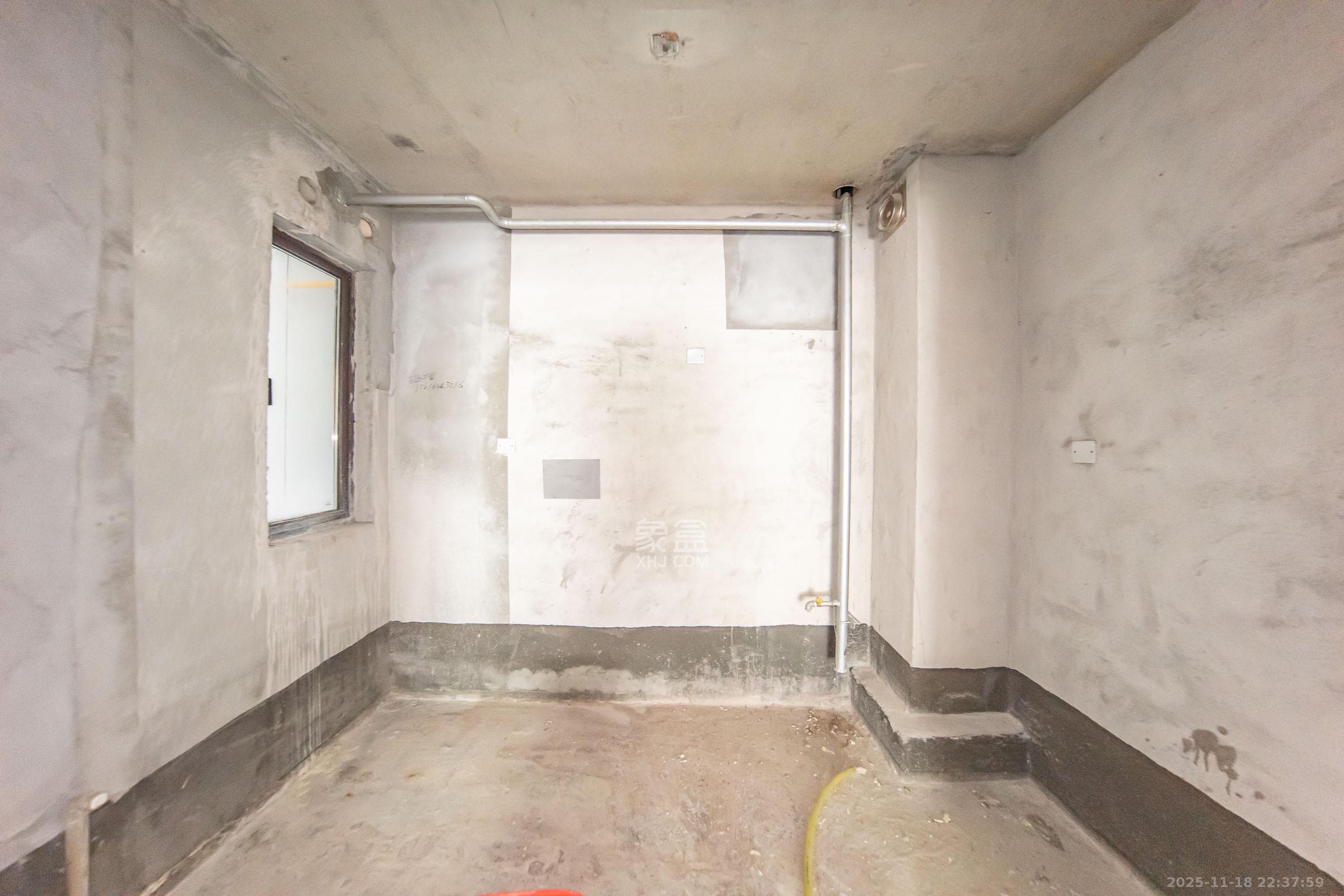 城发恒伟星雅韵(恒伟星辉苑) 4室2厅2卫 136.0万 城发恒伟星雅韵(恒伟星辉苑) 4室2厅2卫 136.0万厨房