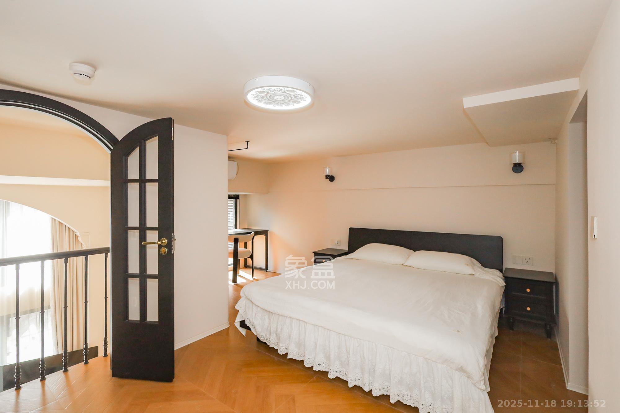 北辰时光里  1室1厅2卫    75.0万卧室