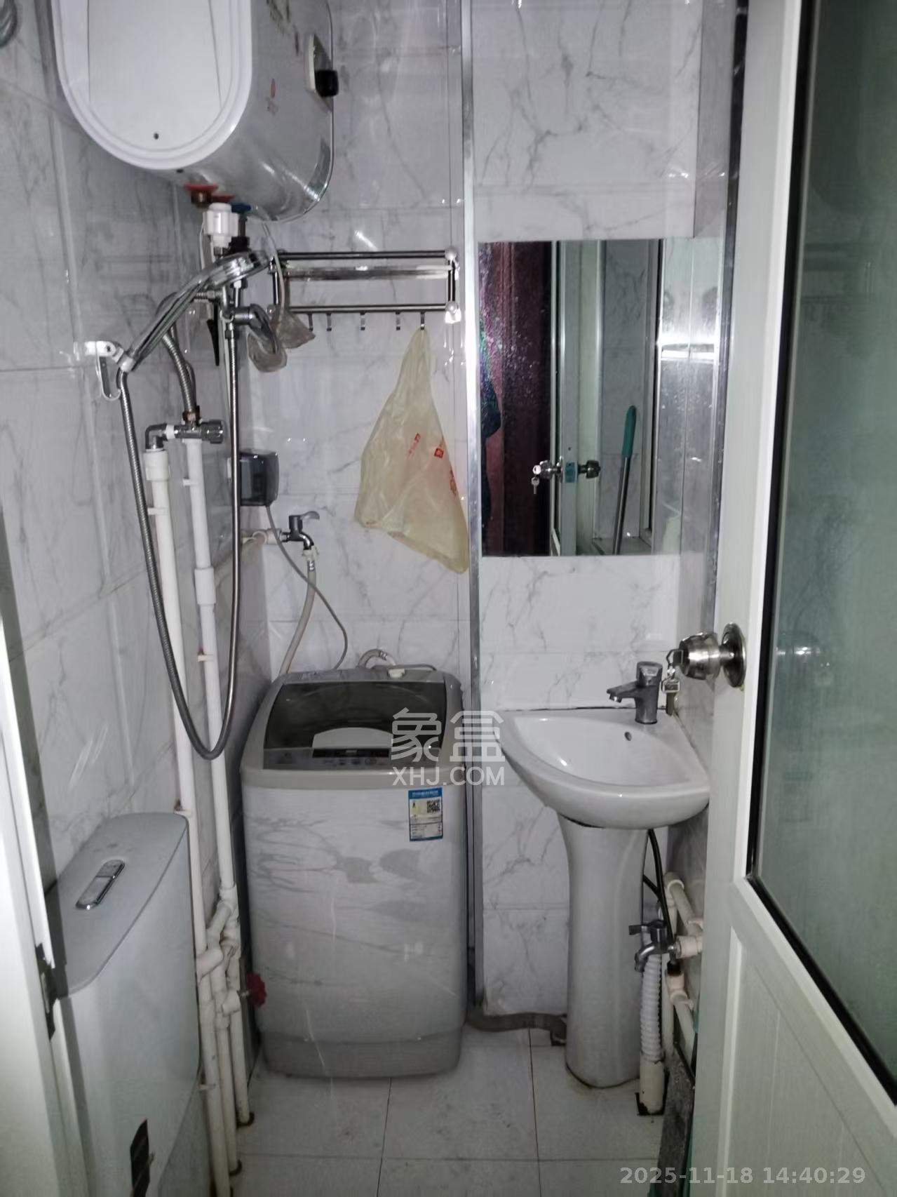 星城新宇桃花苑  1室1厅1卫    1500.0元/月室内图