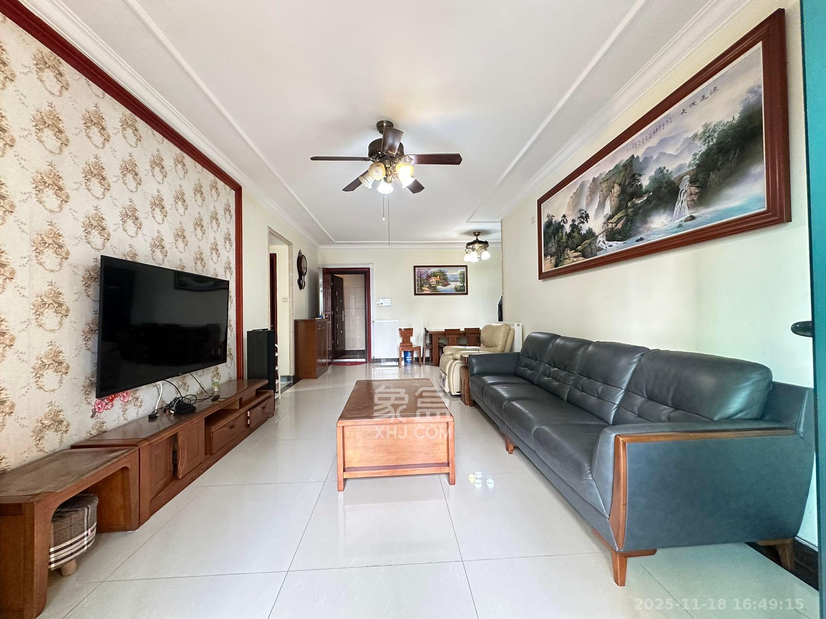 恒大雅苑  3室2厅2卫    2800.0元/月室内图