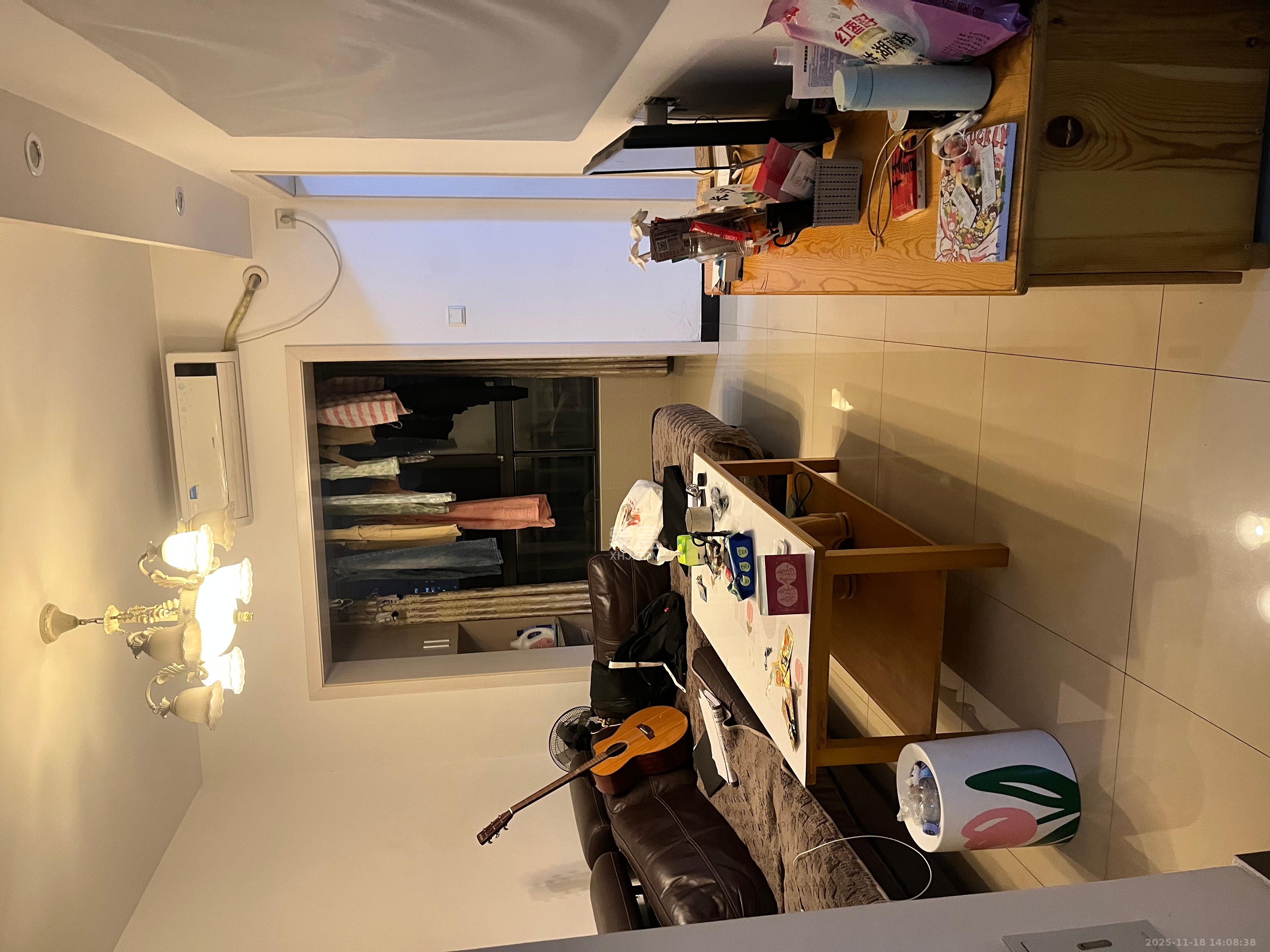 上峰苑（兰亭玥岛）  2室1厅1卫    2300.0元/月室内图1