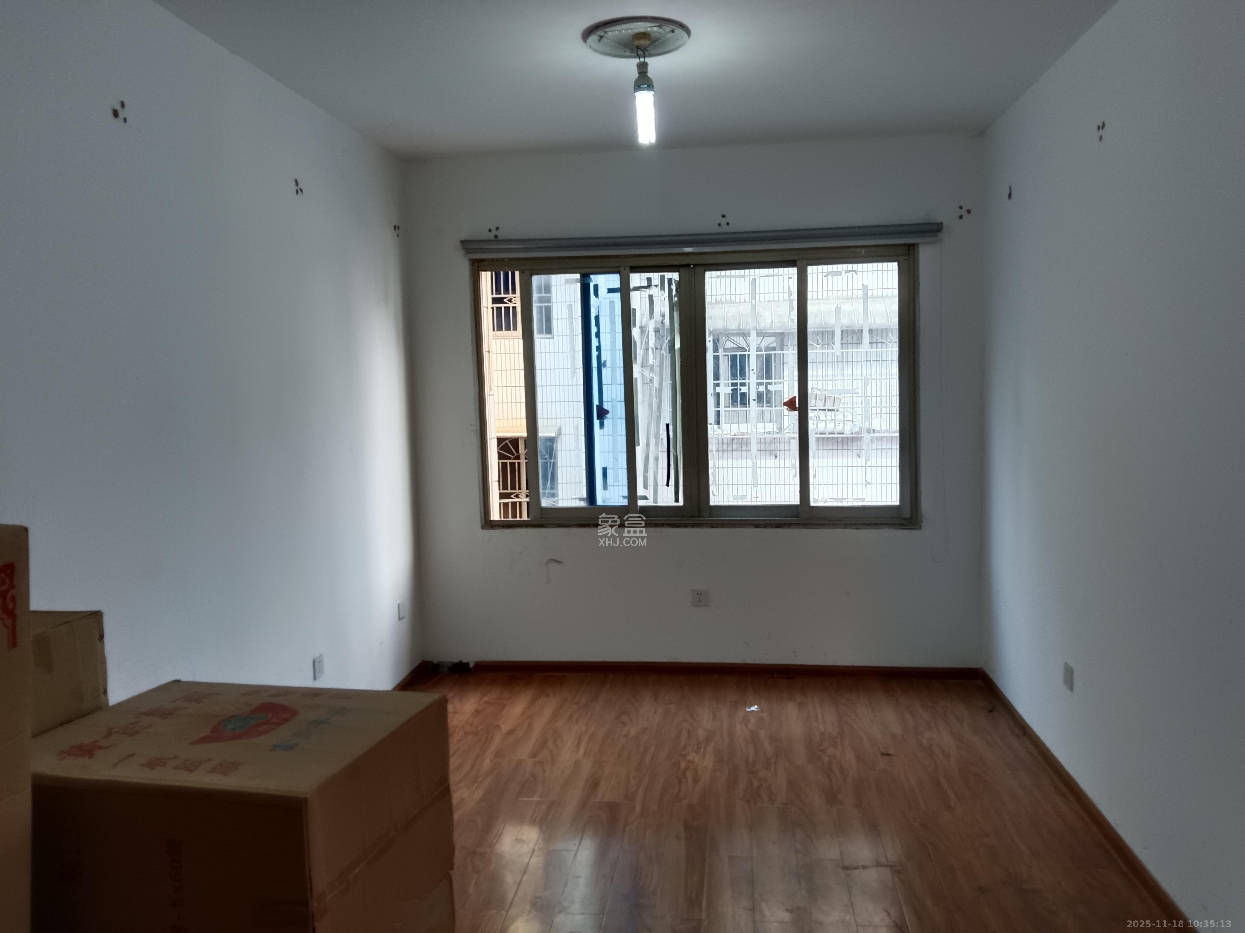 高桥火焰市场  2室2厅1卫    1600.0元/月室内图