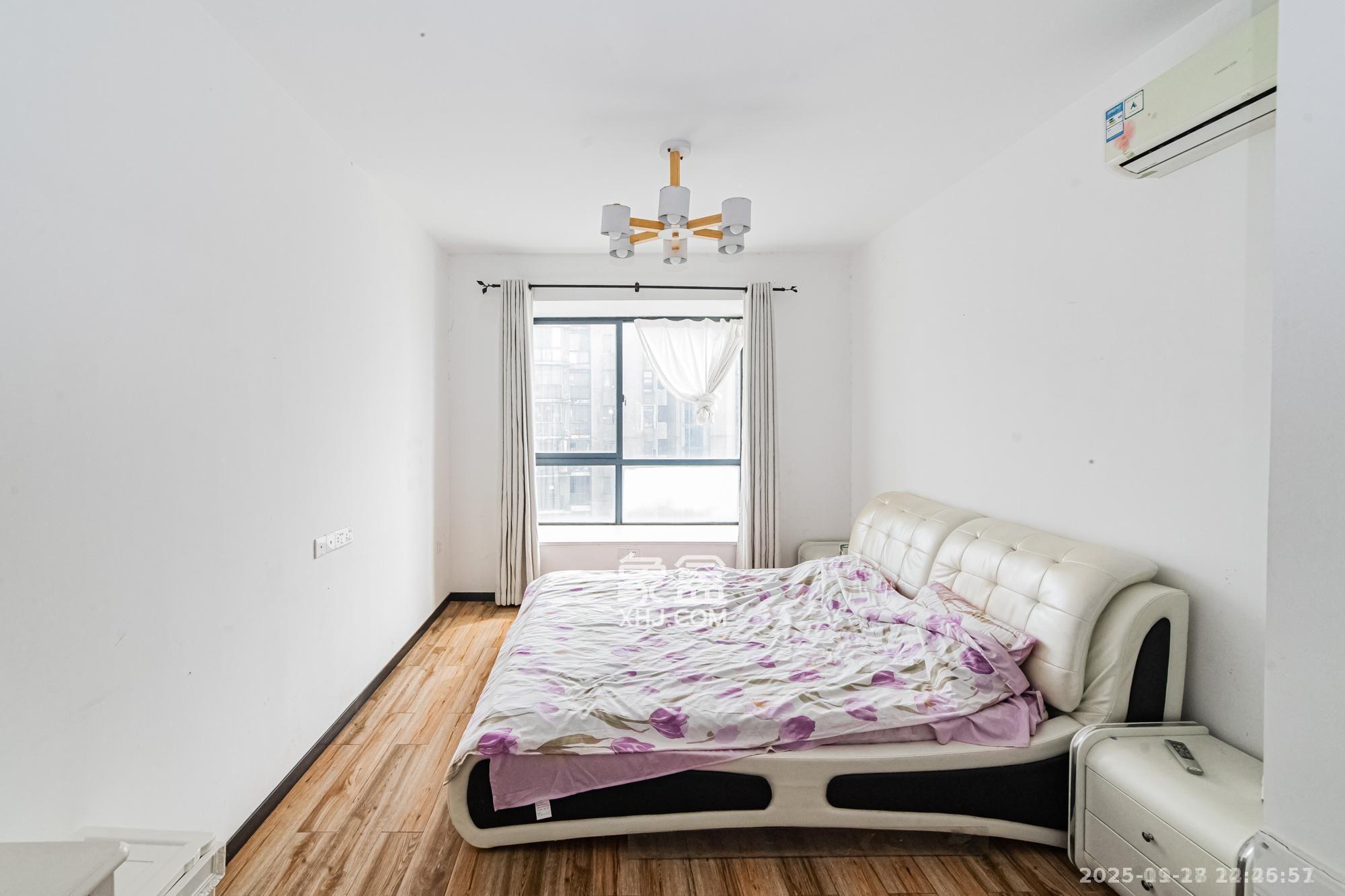 湘江世纪城临江苑  3室2厅1卫    2000.0元/月室内图