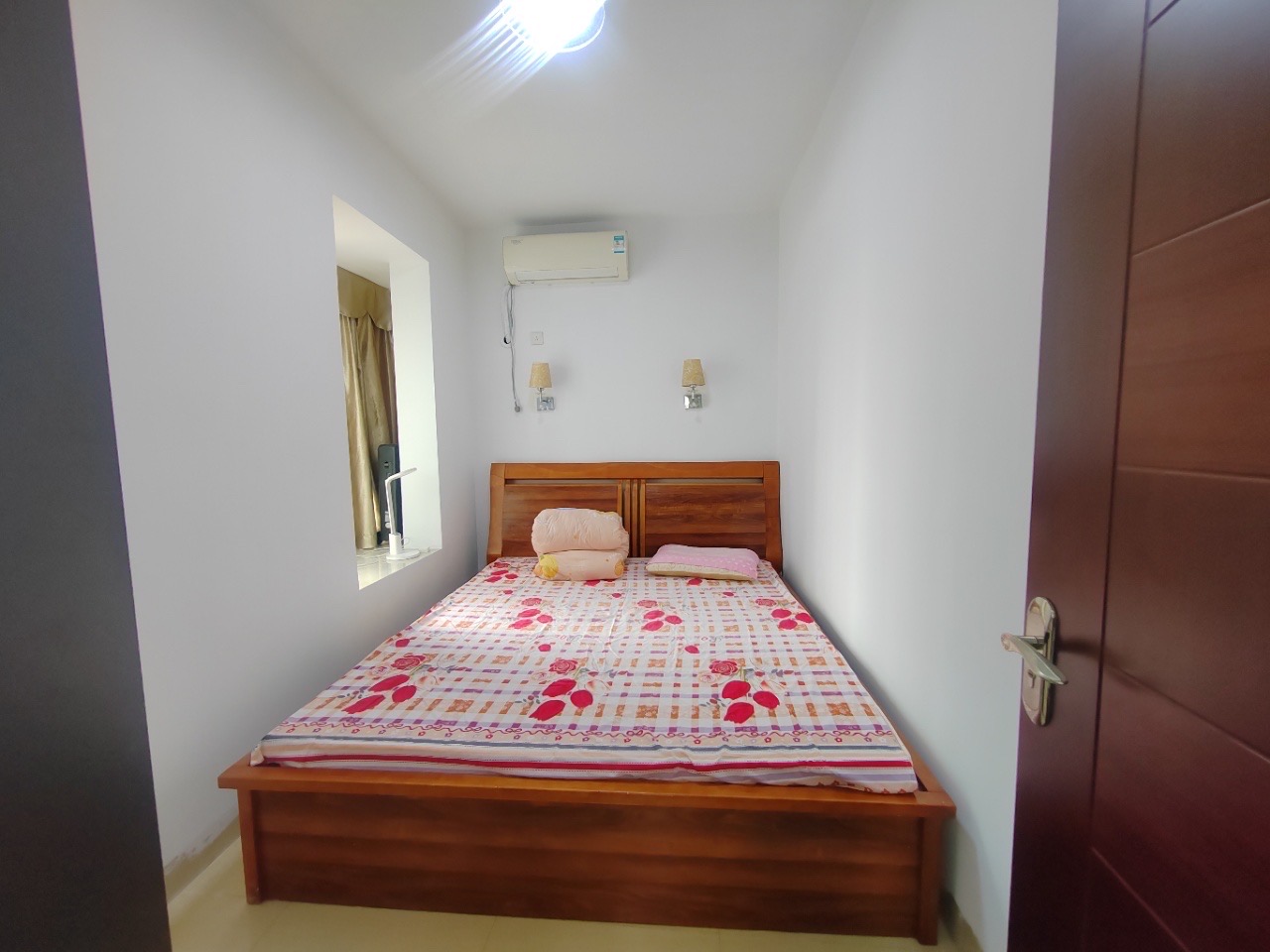 宝源花园  1室0厅0卫    75.0万客厅