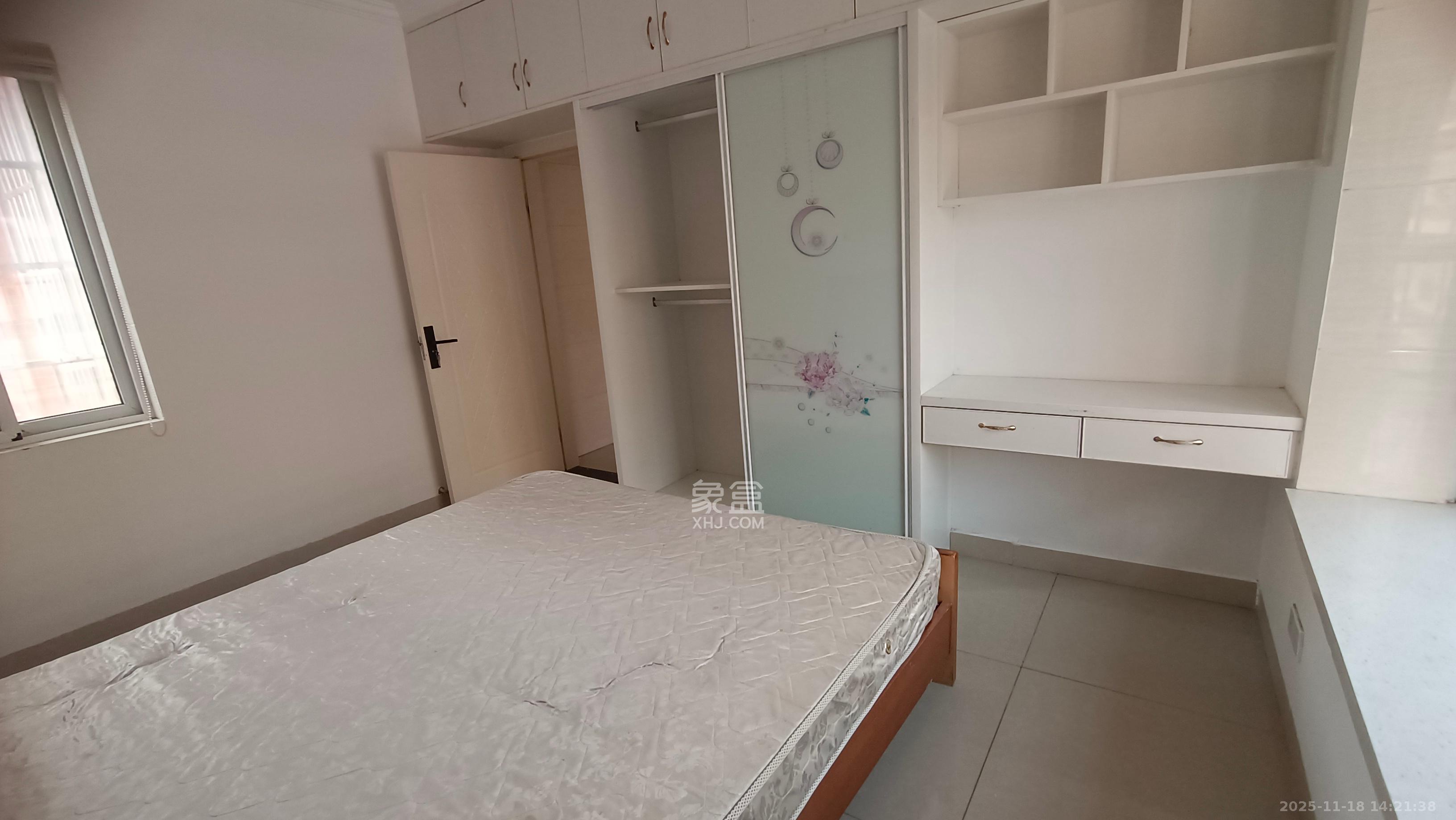 星城新宇月雅苑（月塘小区）  3室2厅2卫    2000.0元/月室内图