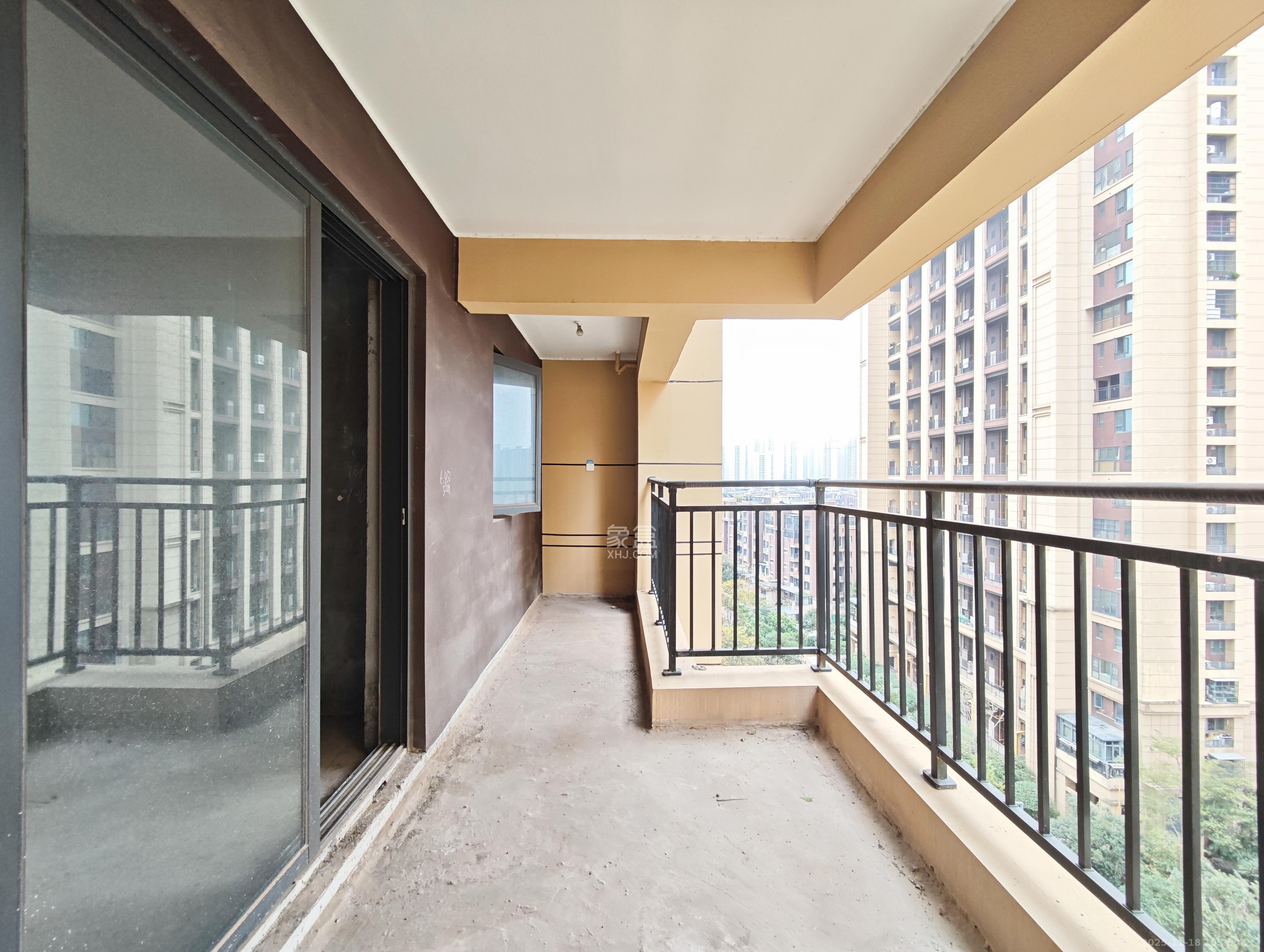 保利城(中航城国际社区、郡原美村) 4室2厅2卫 95.0万 保利城(中航城国际社区、郡原美村) 4室2厅2卫 95.0万其他