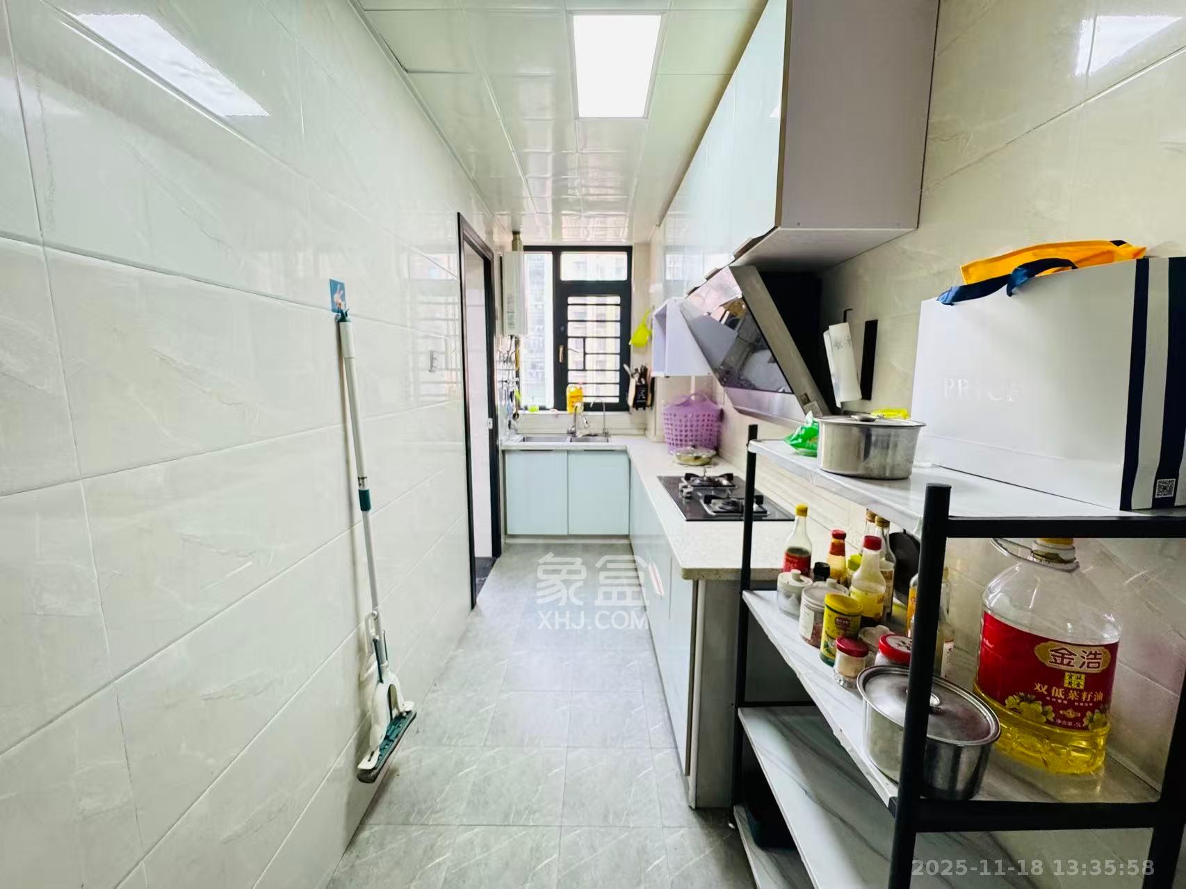 协信星澜汇  4室2厅2卫    4000.0元/月室内图