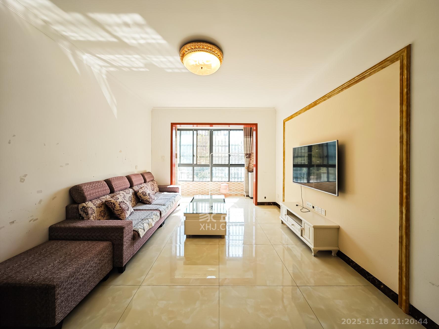 钱隆世家  3室2厅1卫    63.0万