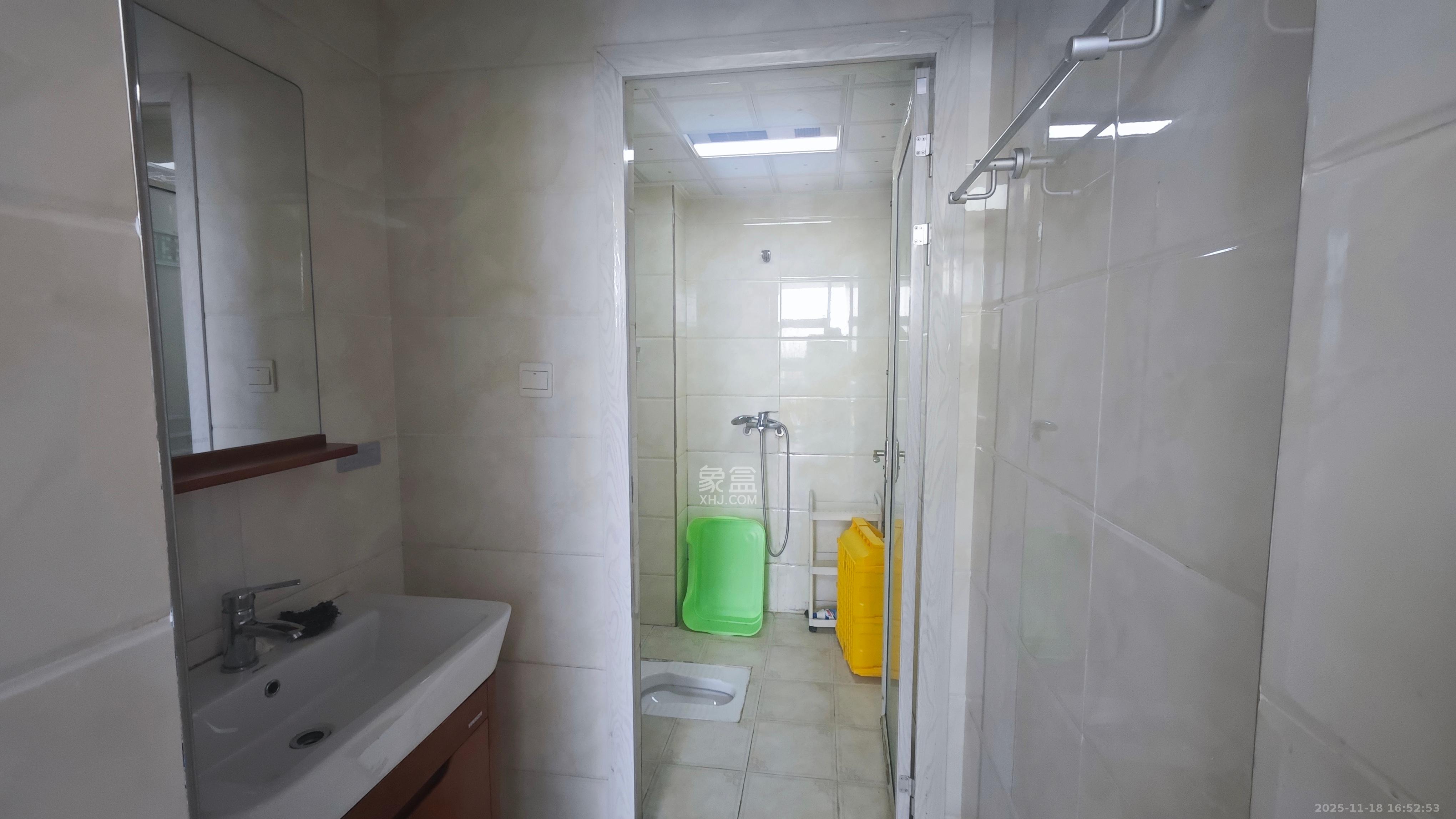 万坤图财富广场 1室1厅1卫 1800.0元/月 万坤图财富广场 1室1厅1卫 1800.0元/月室内图