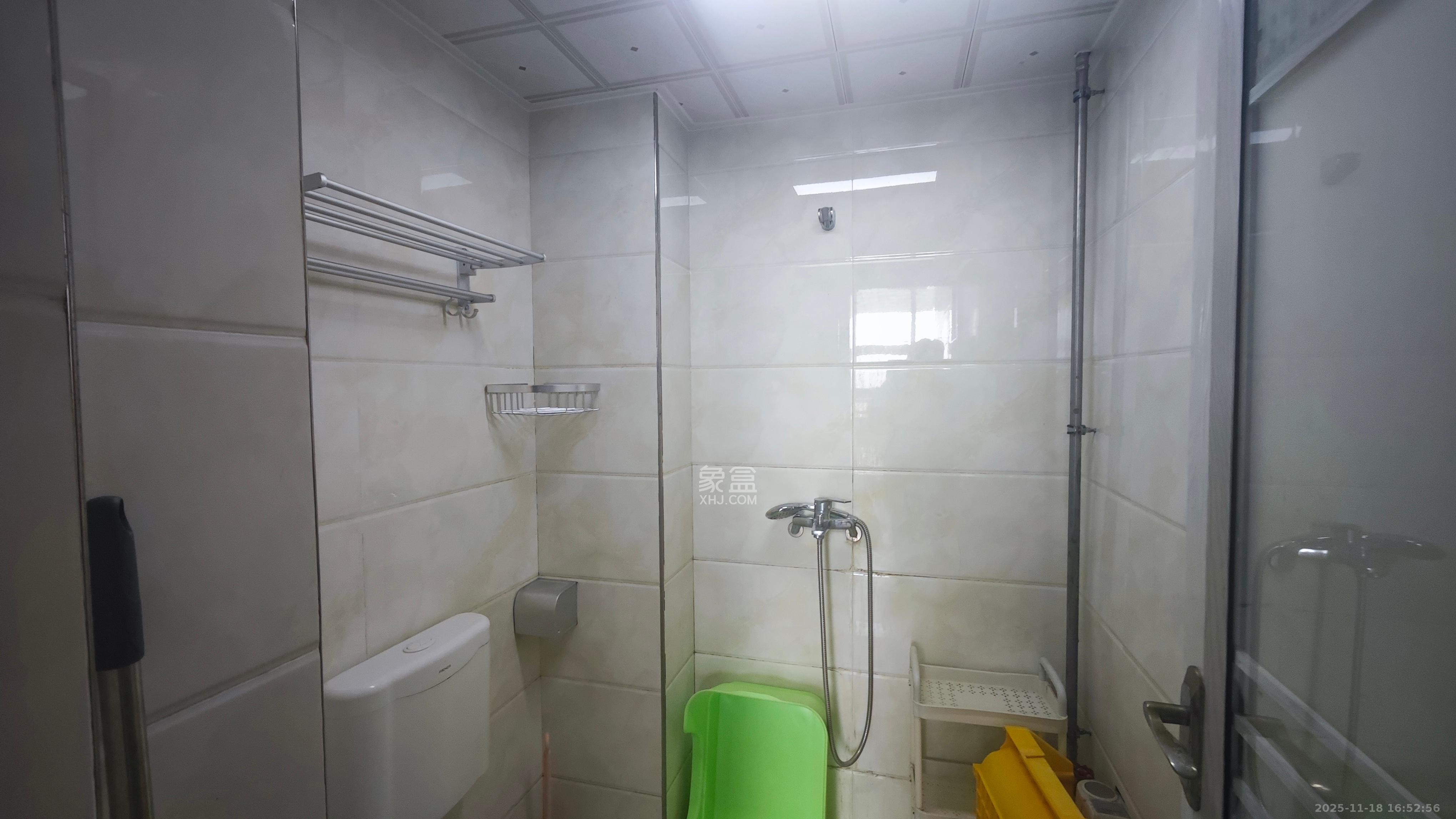 万坤图财富广场 1室1厅1卫 1800.0元/月 万坤图财富广场 1室1厅1卫 1800.0元/月室内图