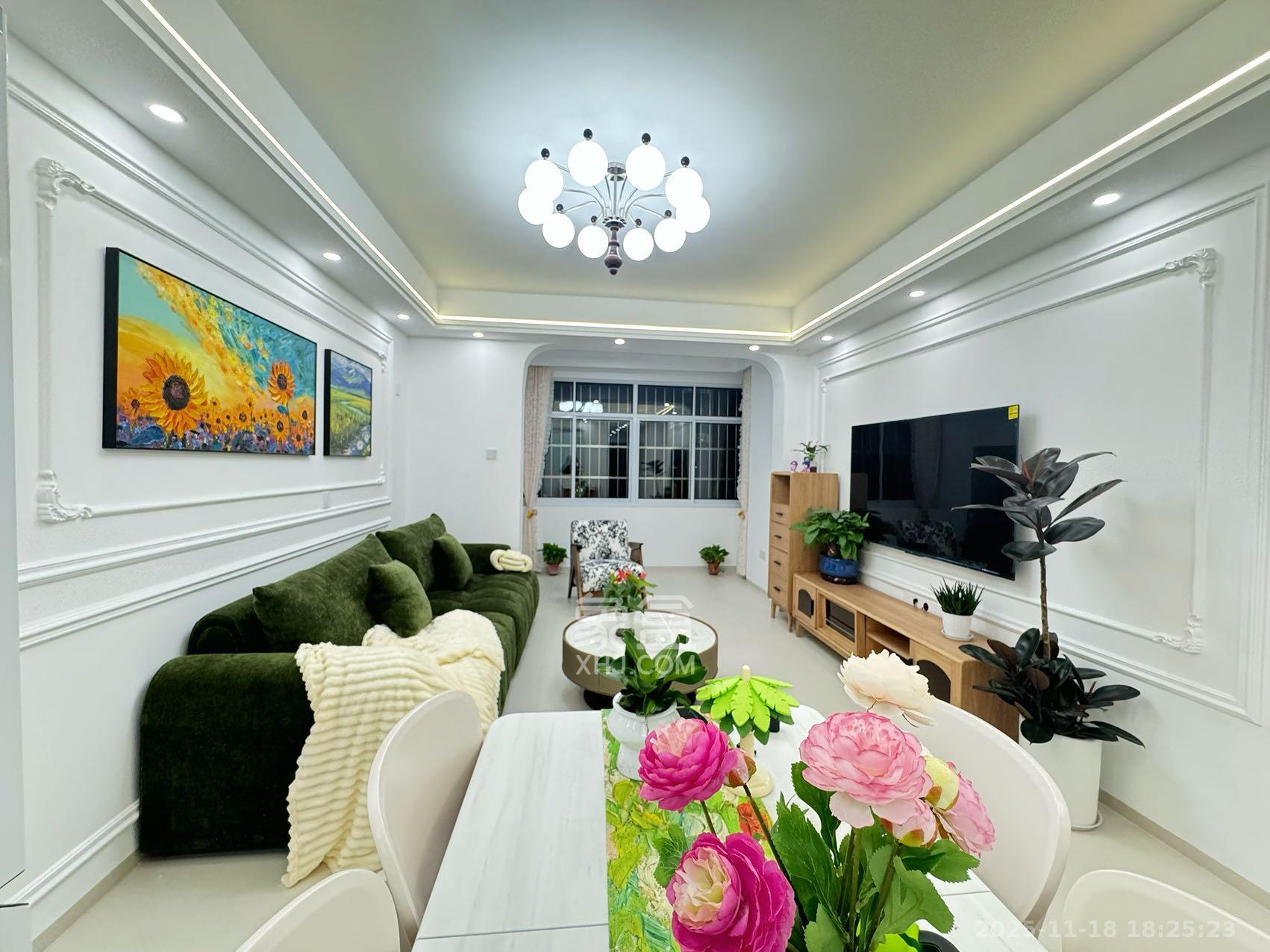 未来蜂巢 3室2厅1卫 49.8万 未来蜂巢 3室2厅1卫 49.8万客厅