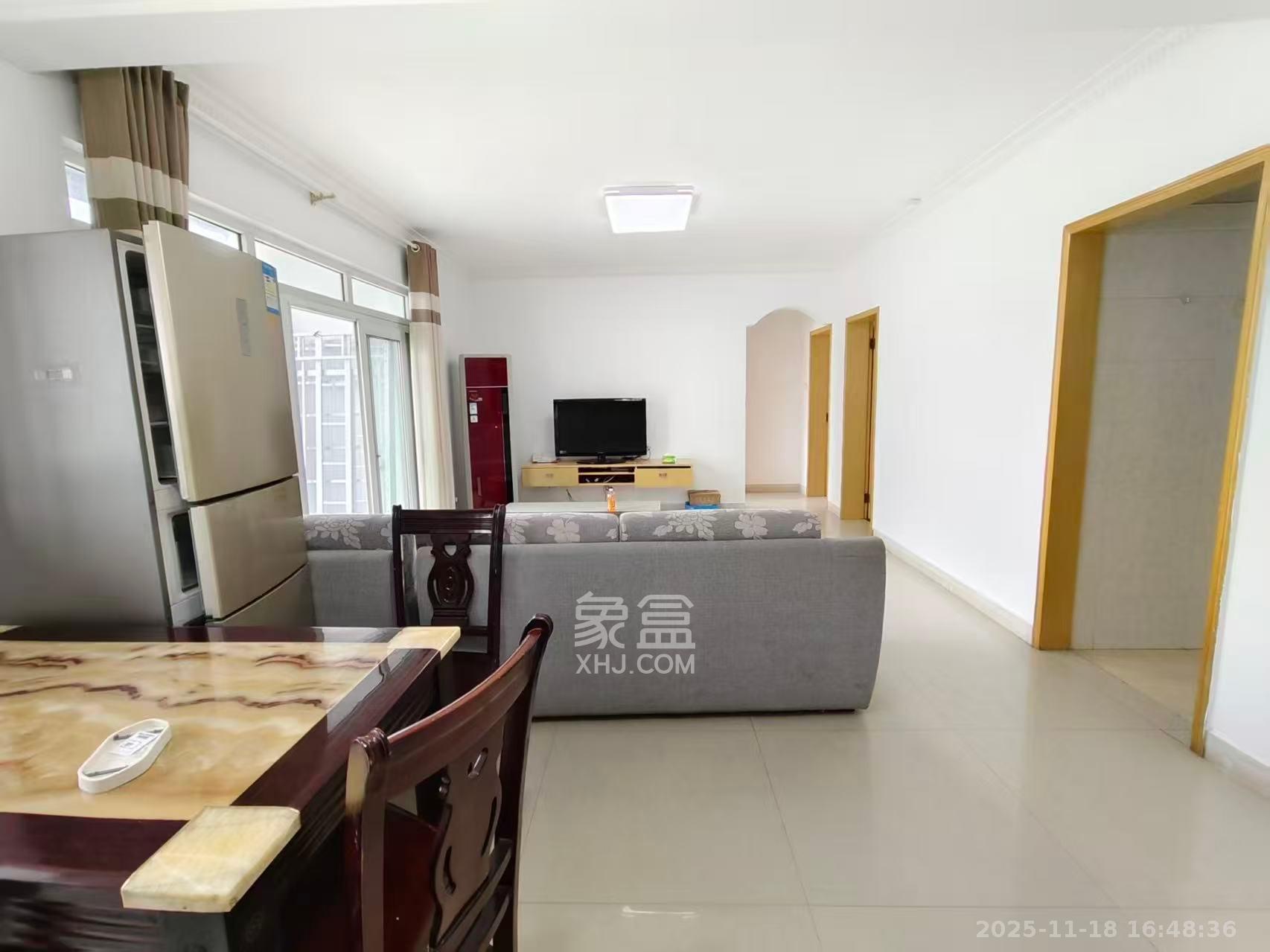 银港水晶城 3室2厅1卫 2800.0元/月 银港水晶城 3室2厅1卫 2800.0元/月室内图