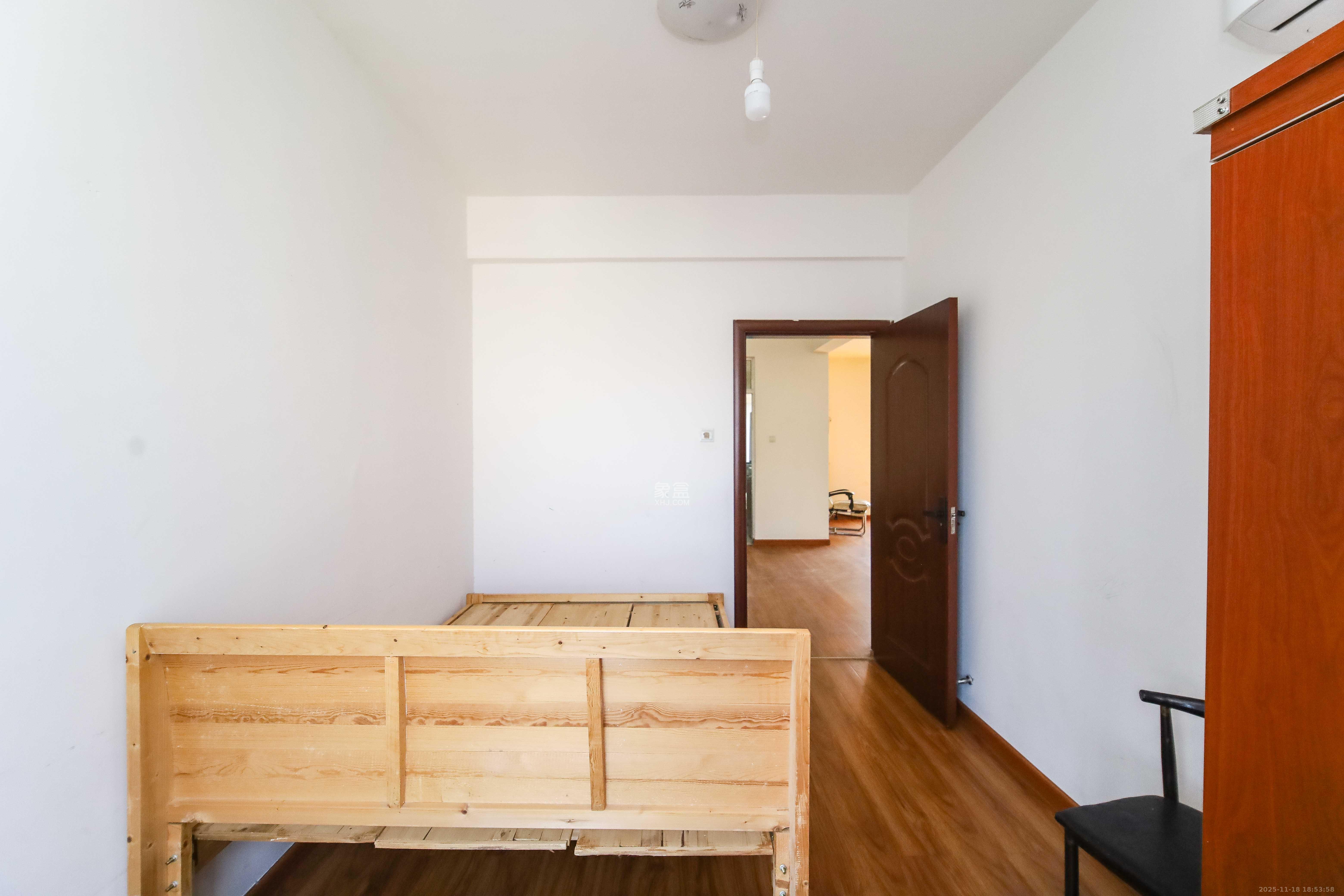 湘域熙岸 3室2厅2卫 158.0万 湘域熙岸 3室2厅2卫 158.0万卧室