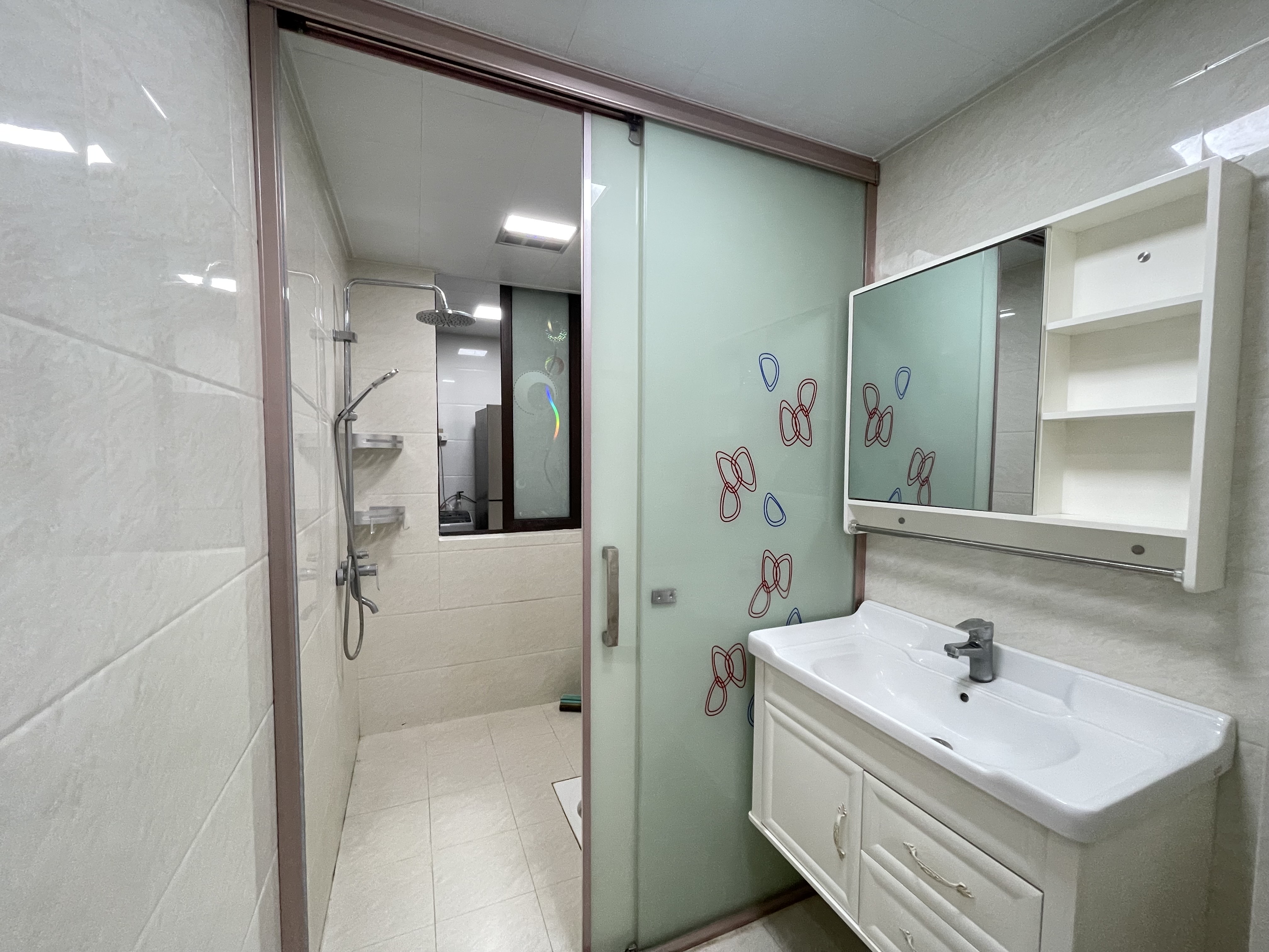 金域滨江  3室2厅1卫    1800.0元/月室内图