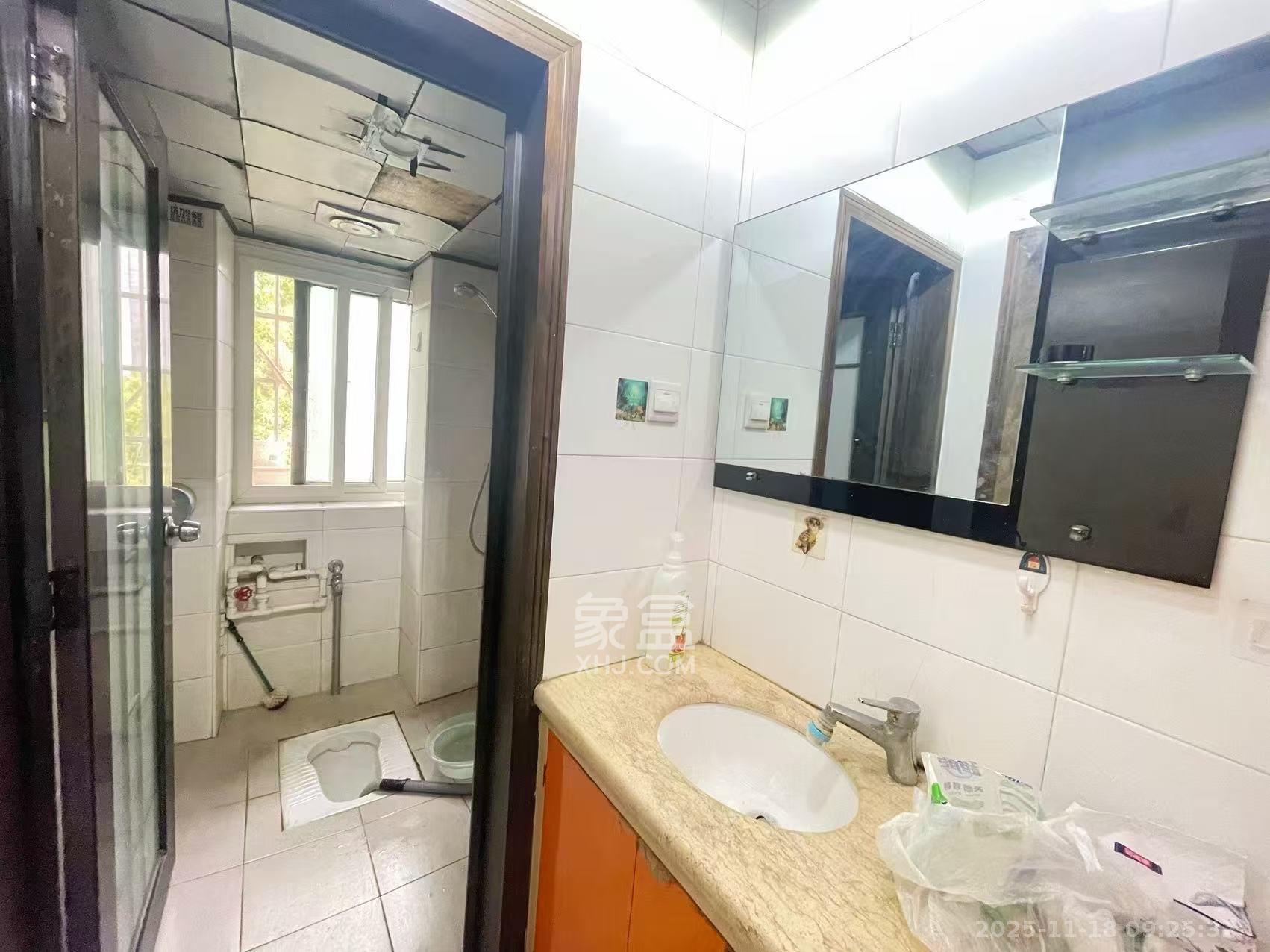 卓峰家园  3室2厅2卫    2000.0元/月室内图