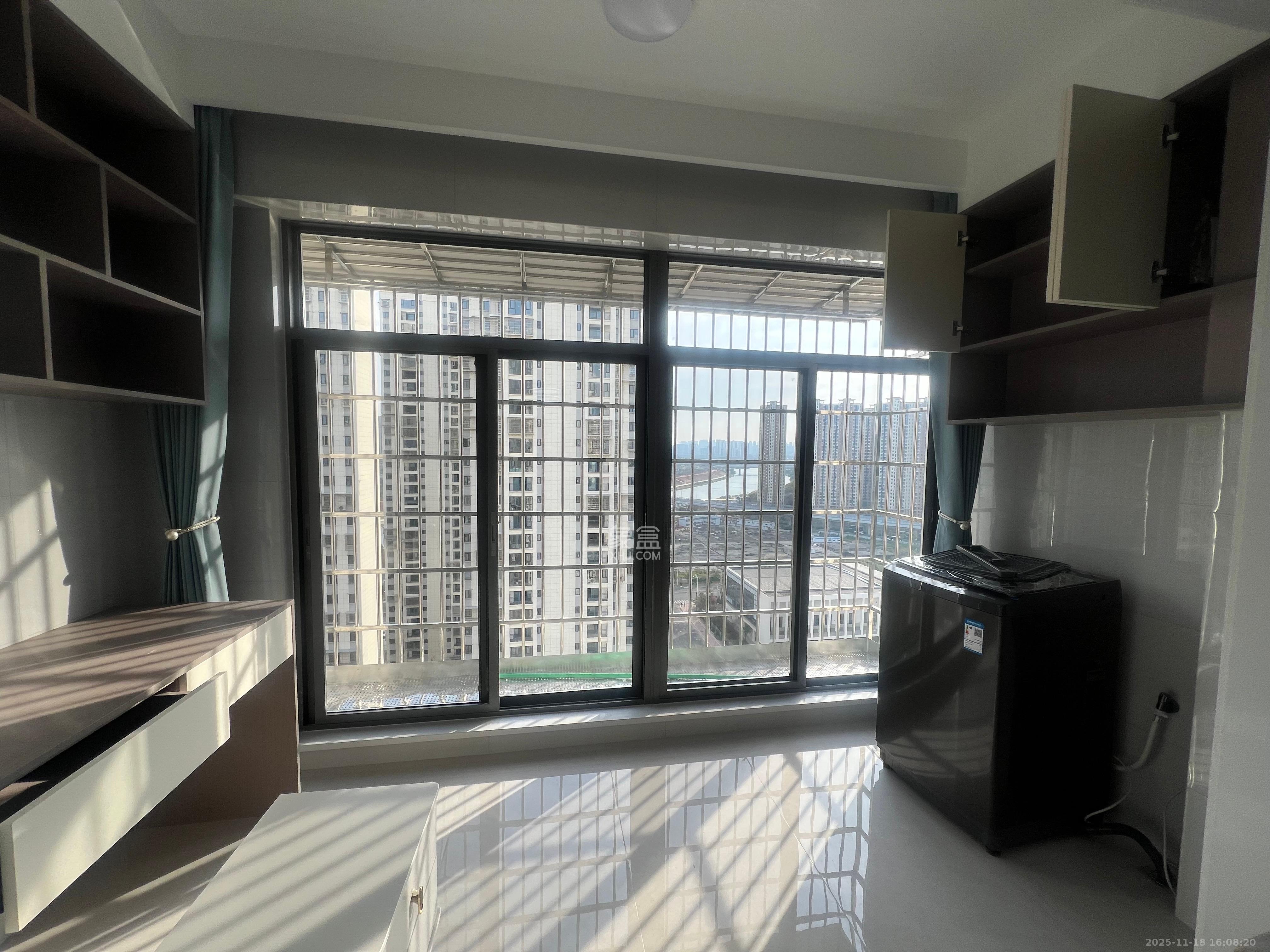 和景家园二期  2室2厅1卫    1600.0元/月室内图