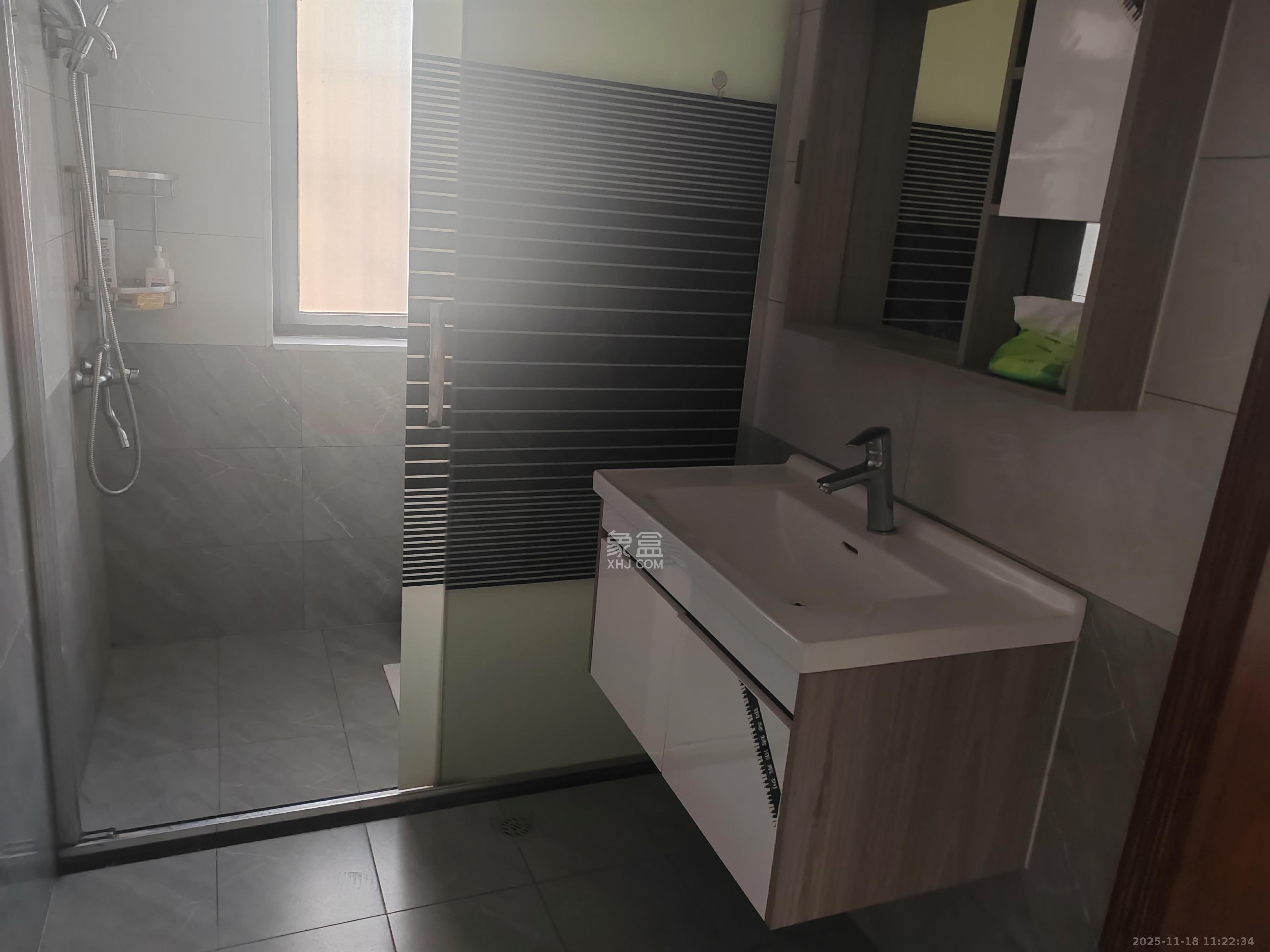 星城新宇川河苑 3室2厅1卫 2000.0元/月 星城新宇川河苑 3室2厅1卫 2000.0元/月室内图