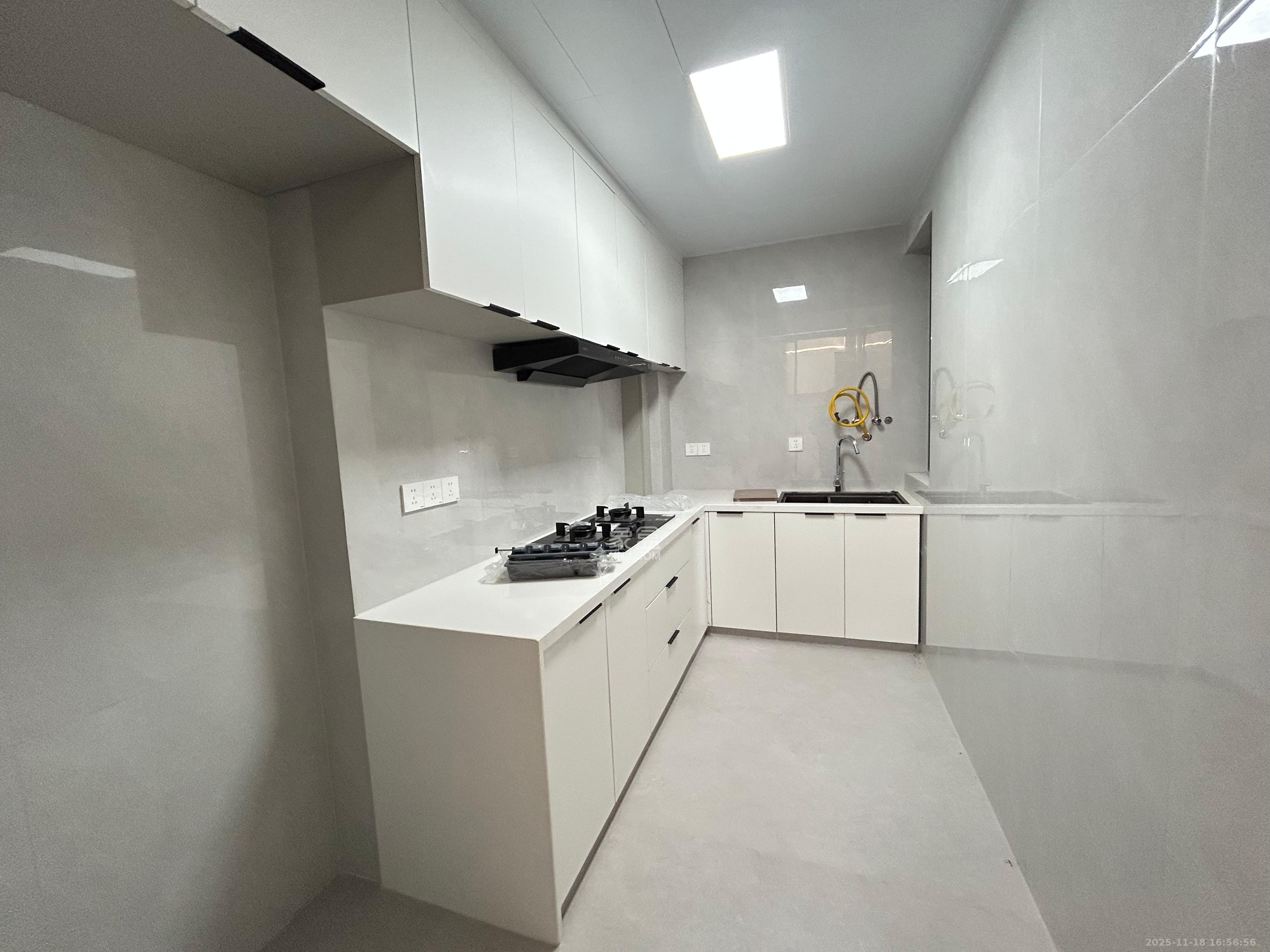 中建悦和城  3室2厅2卫    3000.0元/月室内图