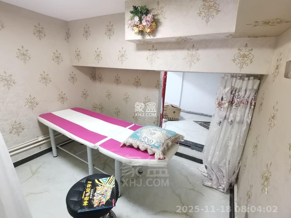 未来云环球中心  1室1厅1卫    2200.0元/月室内图