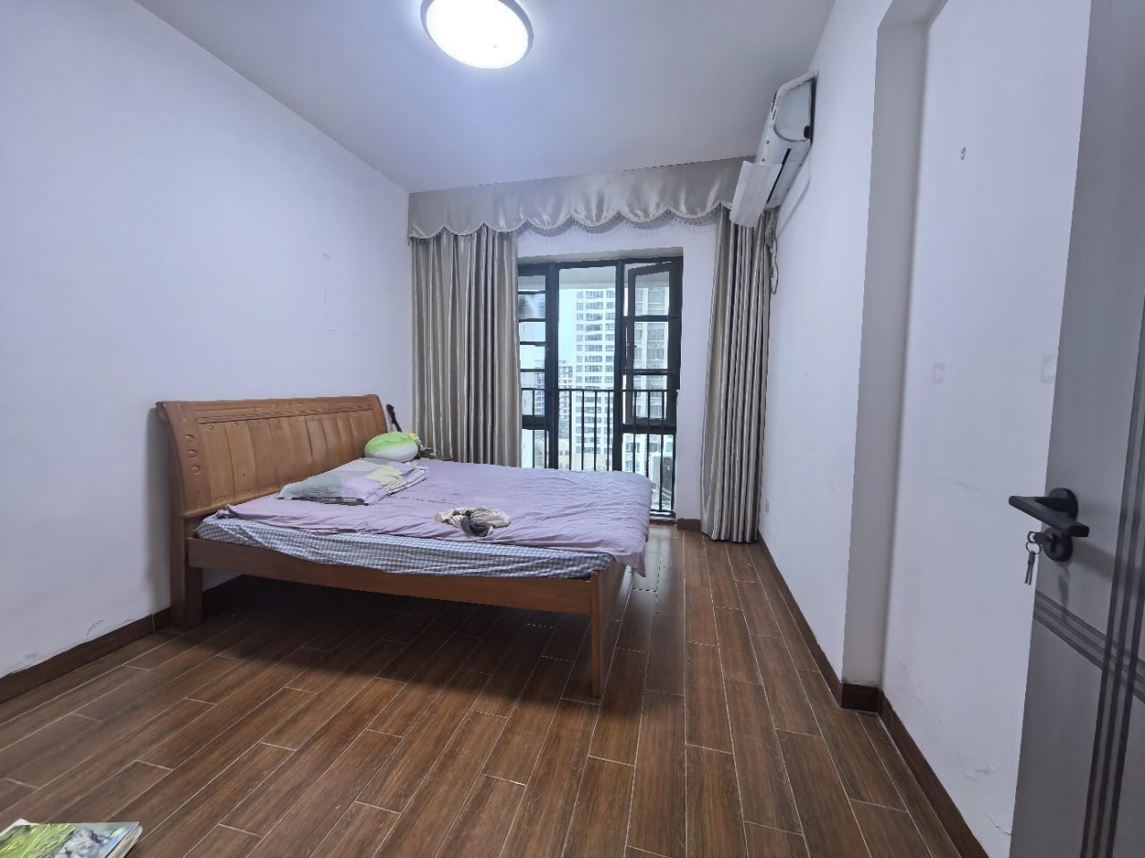 晨晖帝景  1室0厅0卫    2300.0元/月室内图