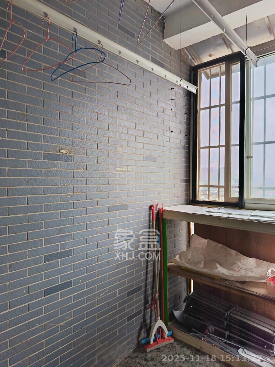 红区抽屉  2室1厅1卫    1600.0元/月室内图