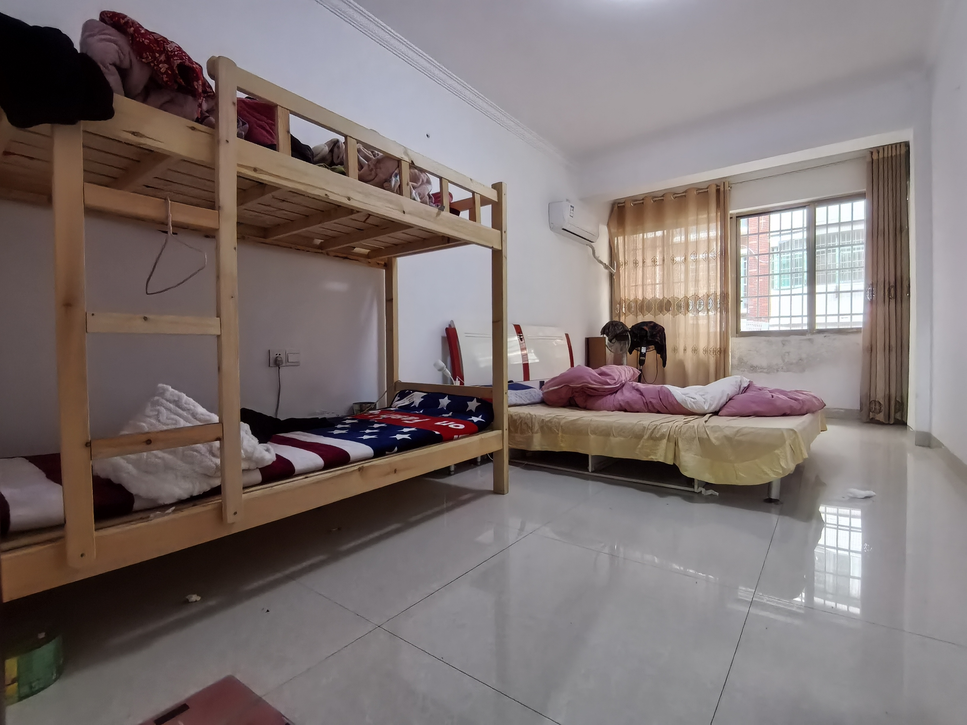 南珠苑  1室0厅0卫    39.8万客厅