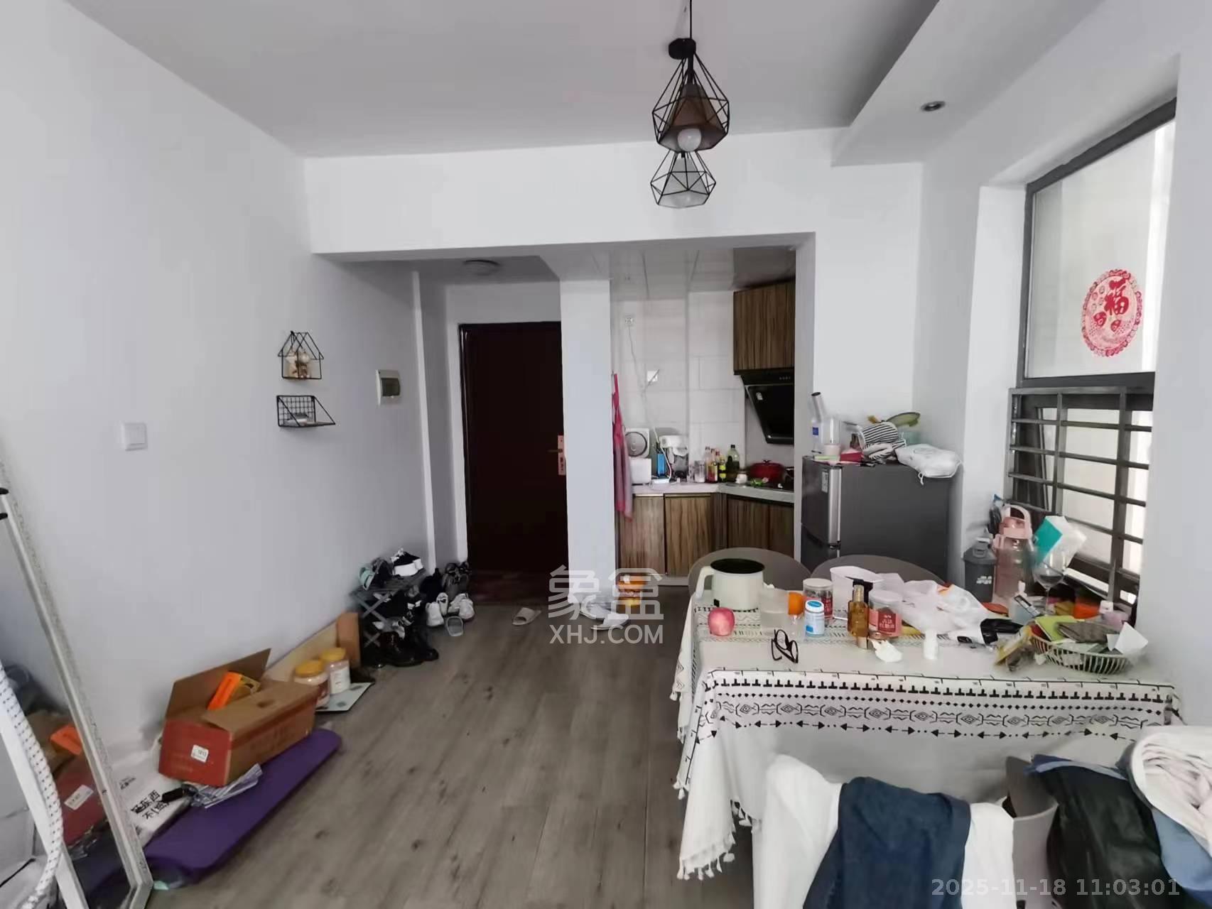 银港水晶城  1室1厅1卫    1700.0元/月室内图