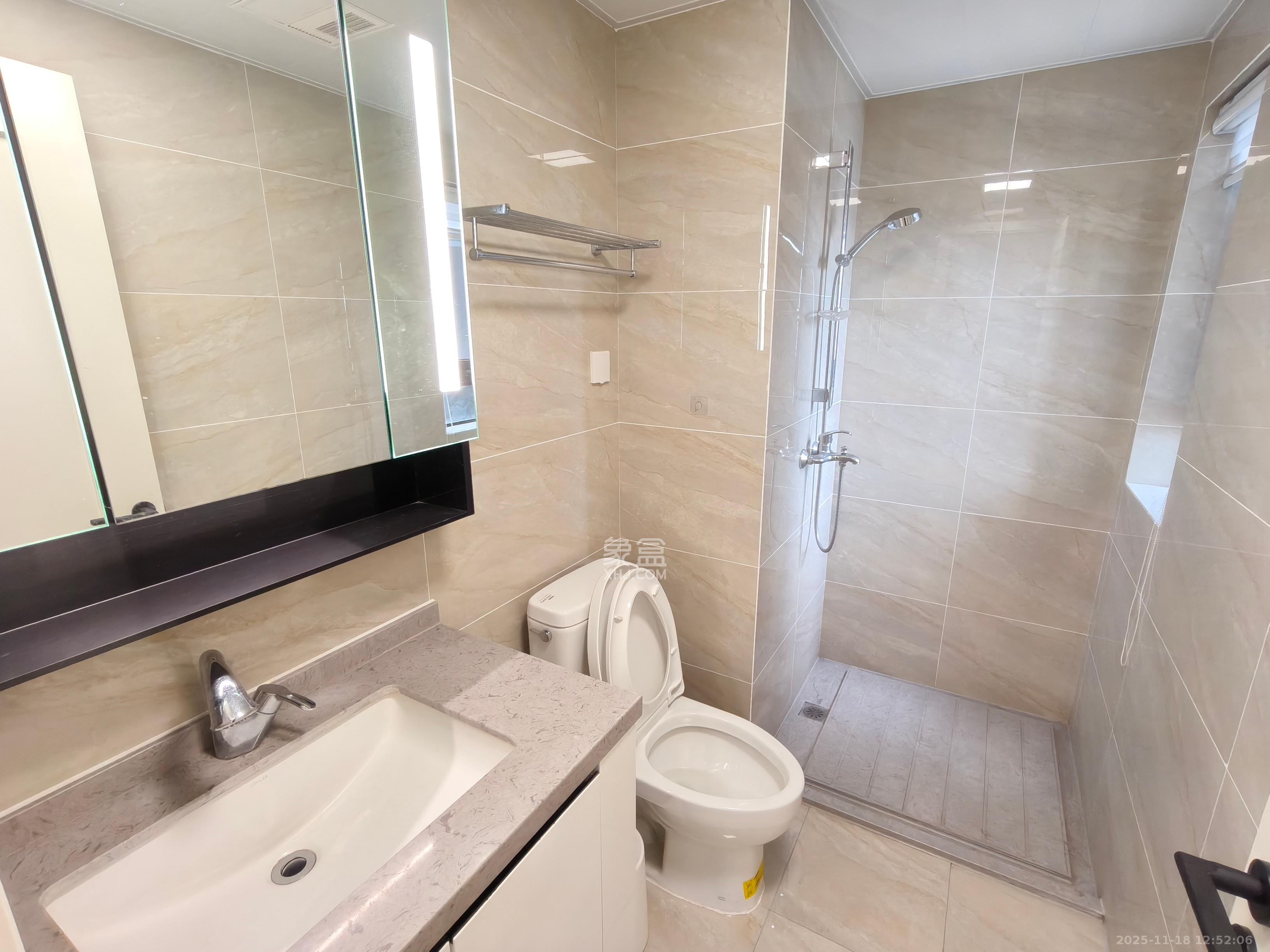 万科金色梦想C区 3室2厅2卫 3400.0元/月 万科金色梦想C区 3室2厅2卫 3400.0元/月室内图