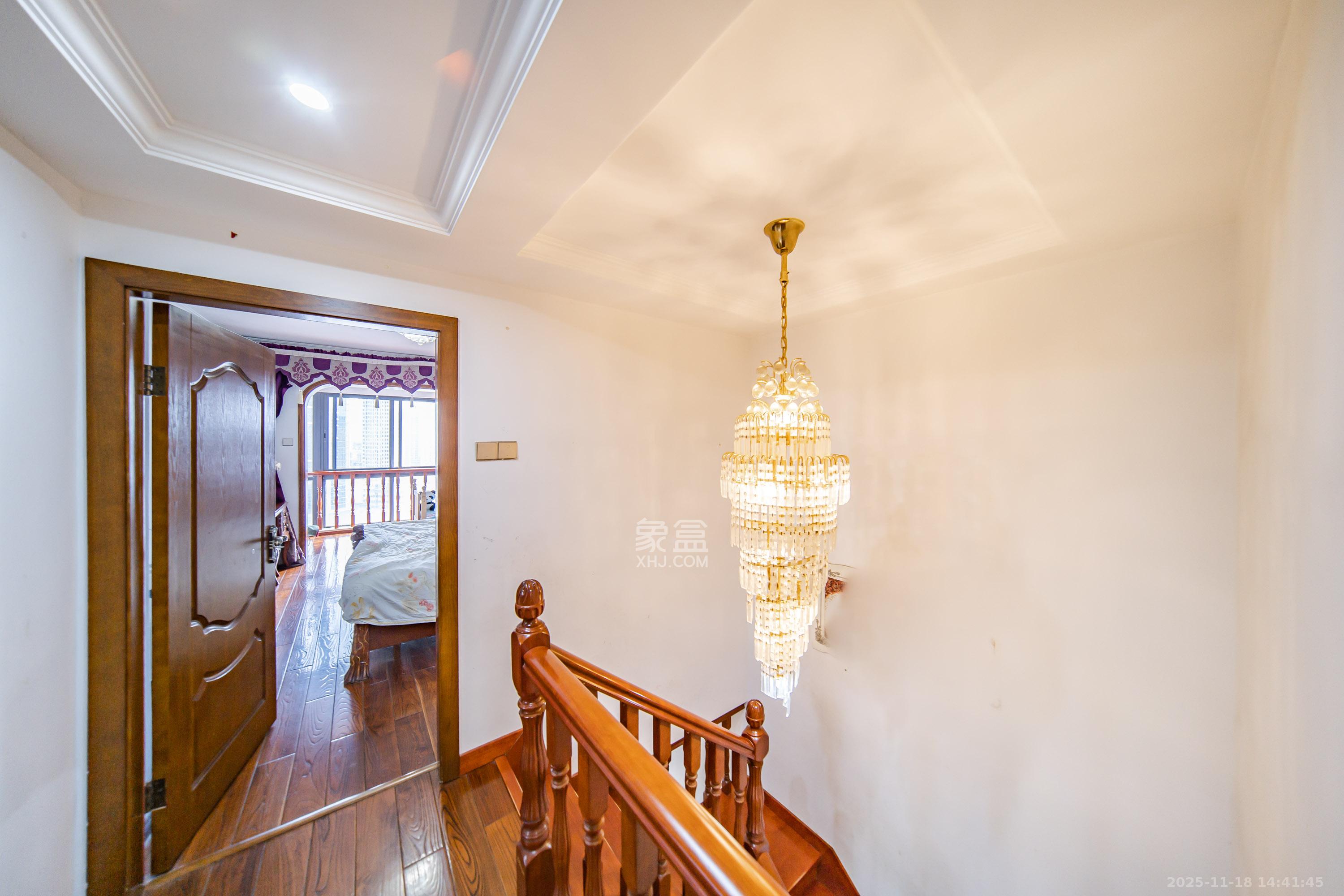 天健壹平方英里（天健芙蓉盛世二期）  3室2厅2卫    130.0万其他