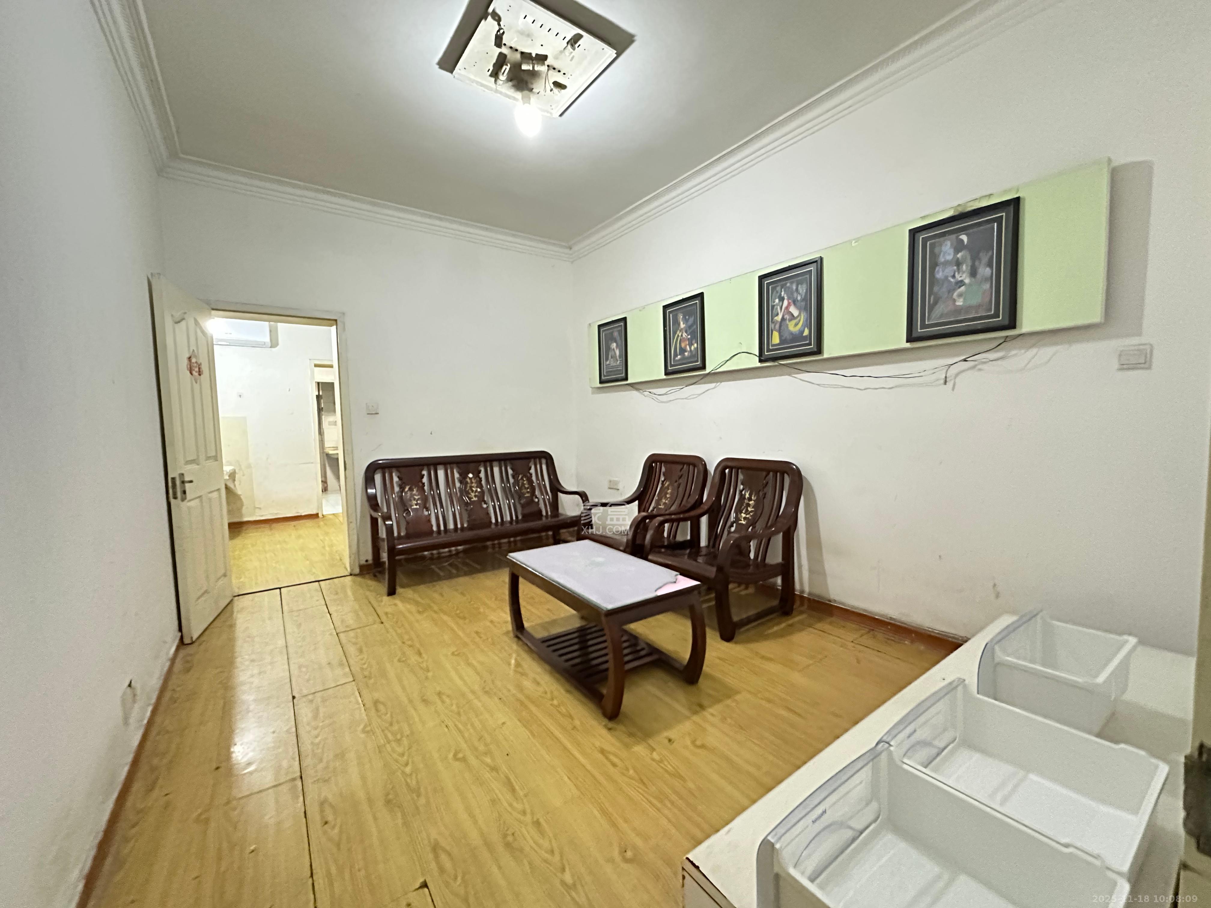 广电南院宿舍  3室2厅1卫    1500.0元/月