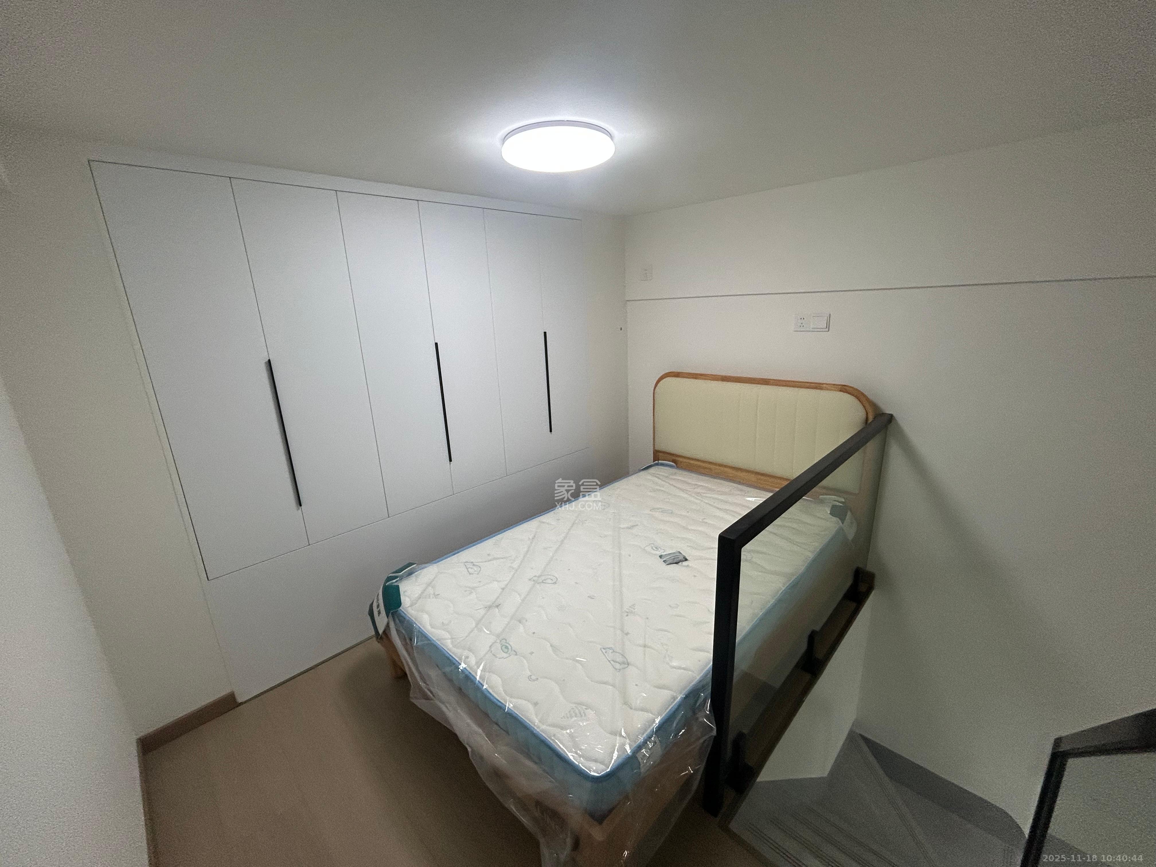 卓越伊景苑  1室0厅0卫    1600.0元/月室内图