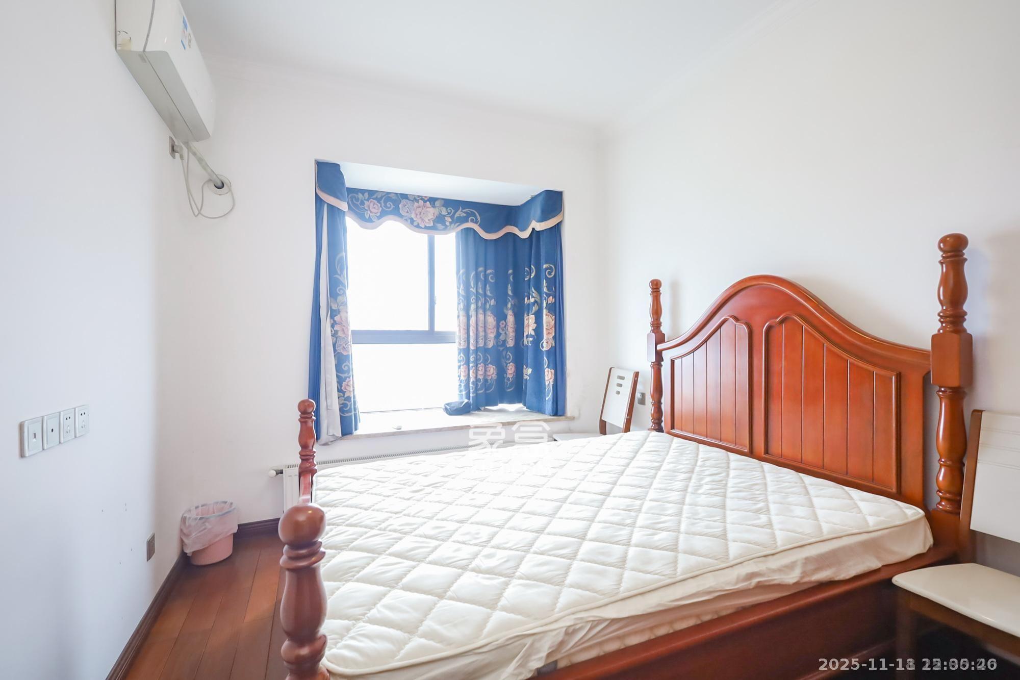 西岸润泽府  4室2厅2卫    4000.0元/月室内图