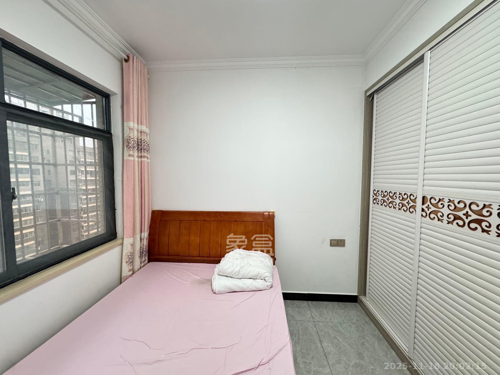 粟塘小区 2室2厅1卫 2200.0元/月 粟塘小区 2室2厅1卫 2200.0元/月室内图