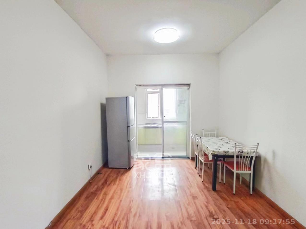 麓山枫情 2室1厅1卫 2200.0元/月 麓山枫情 2室1厅1卫 2200.0元/月室内图