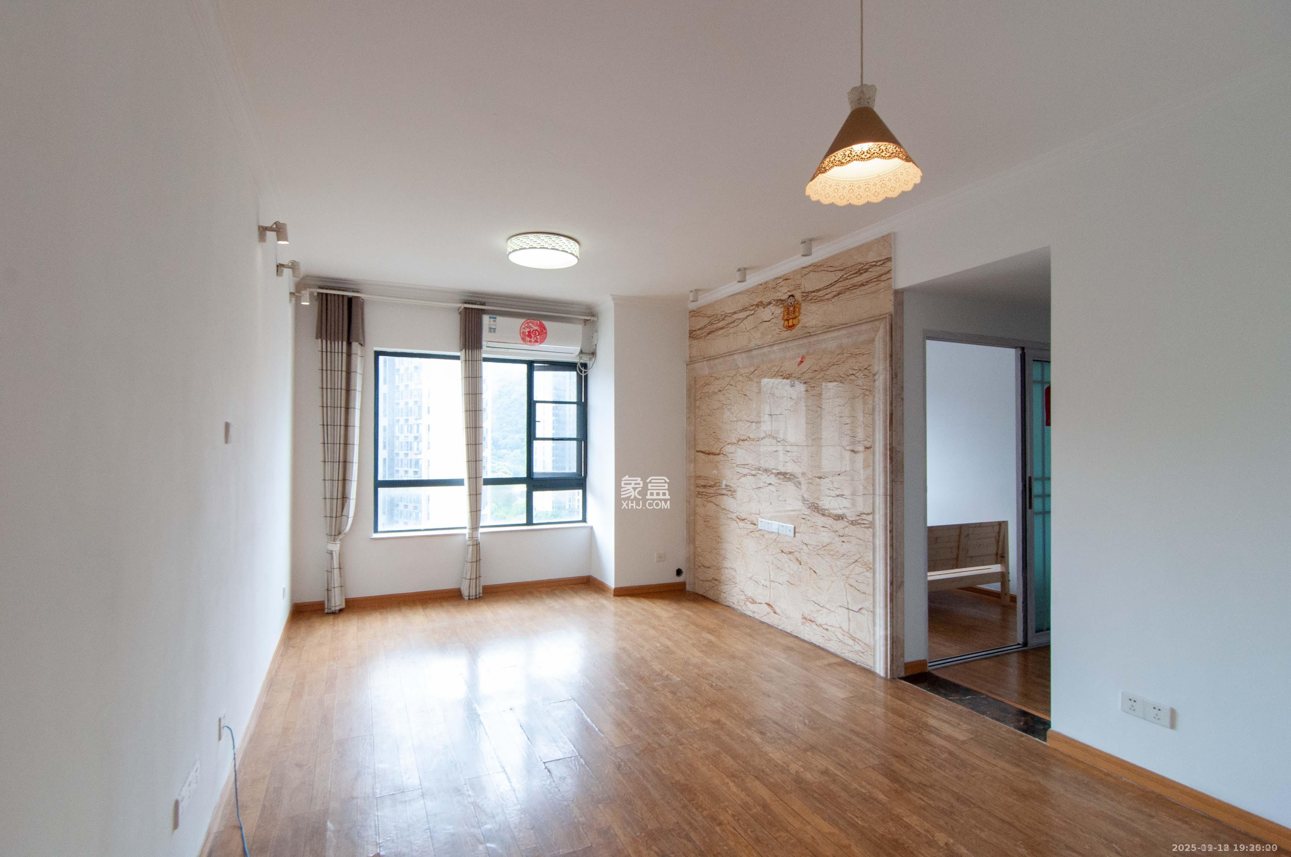 中海梅溪湖壹号  3室2厅1卫    2500.0元/月室内图