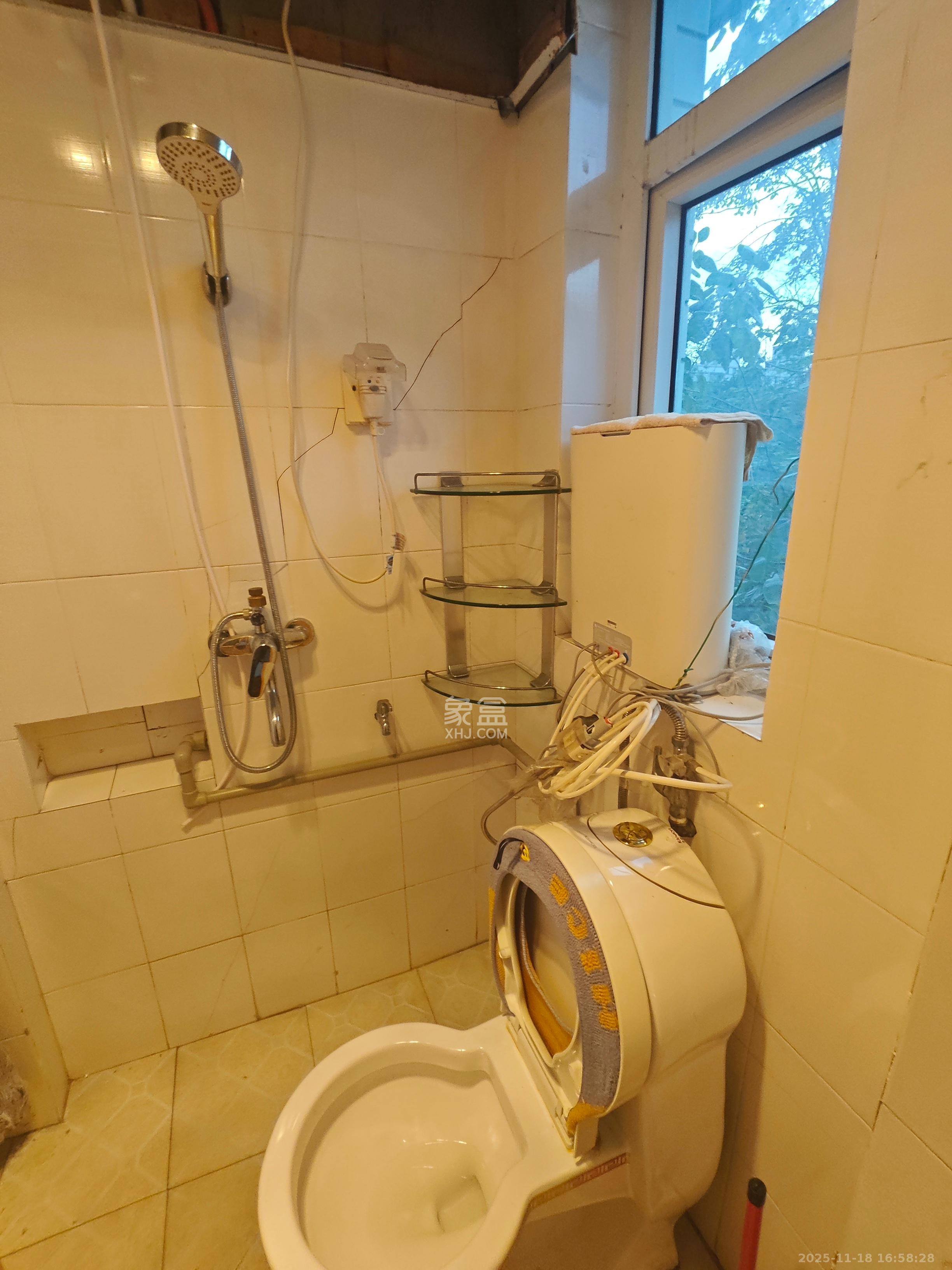 都市E站 1室1厅1卫 1400.0元/月 都市E站 1室1厅1卫 1400.0元/月室内图