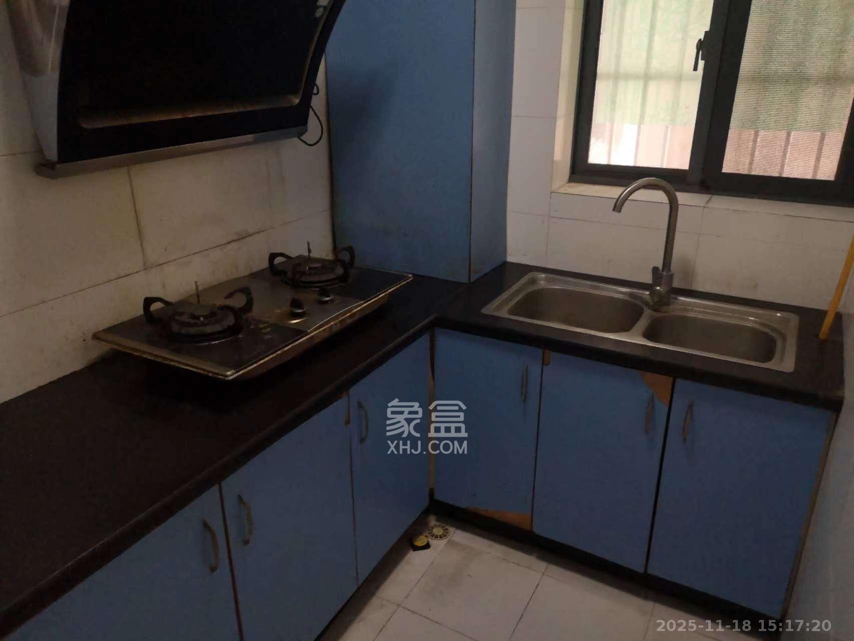 欧园  1室1厅1卫    1300.0元/月室内图