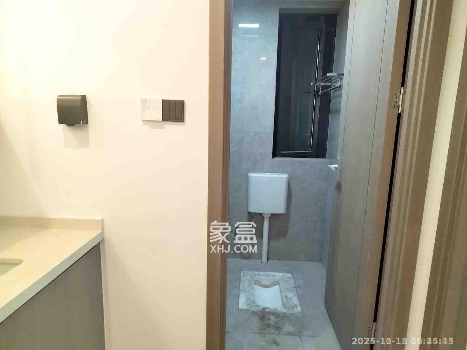 长房星城天地  3室2厅1卫    5200.0元/月室内图