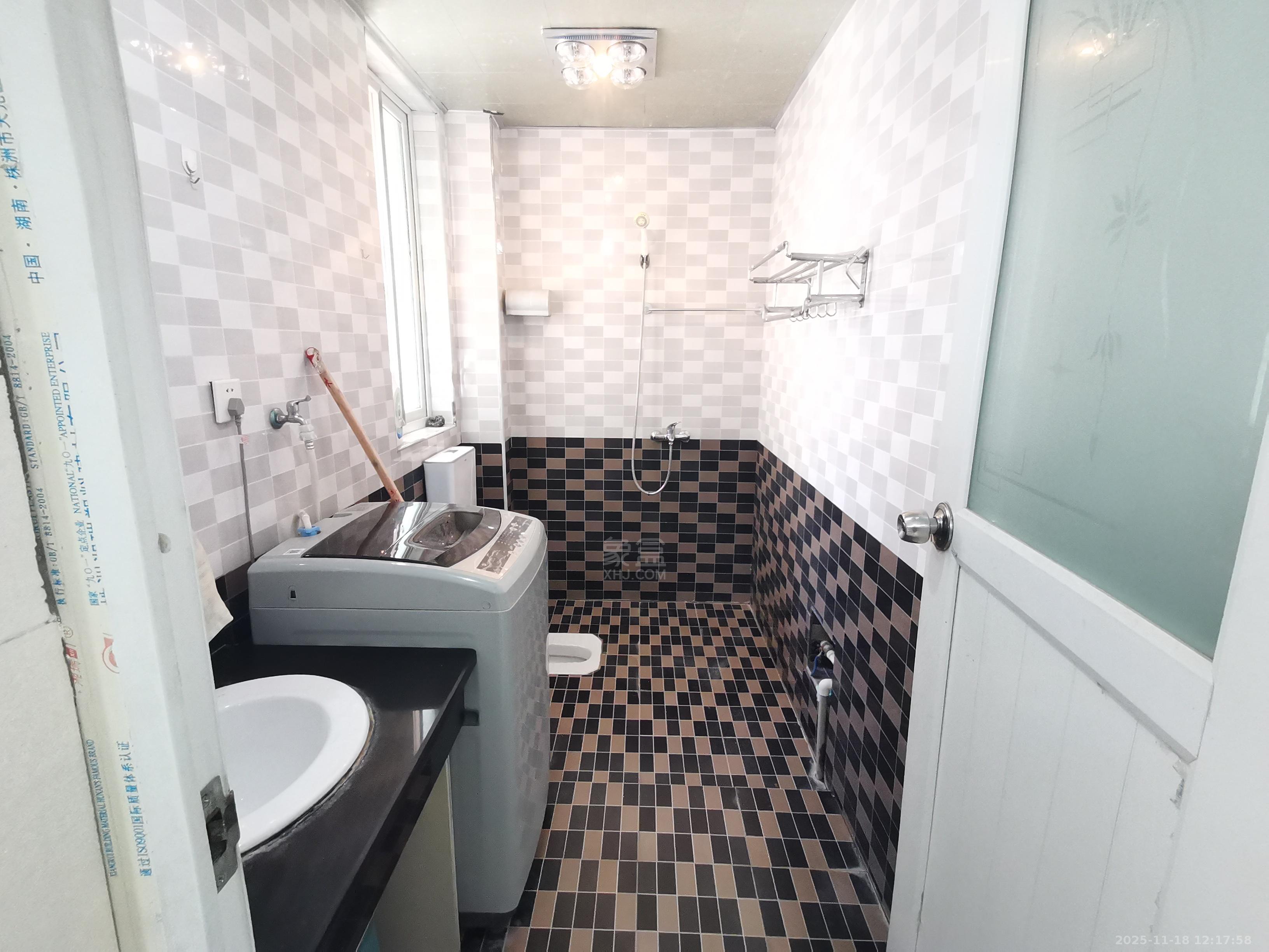 铁路小区  2室2厅1卫    900.0元/月室内图