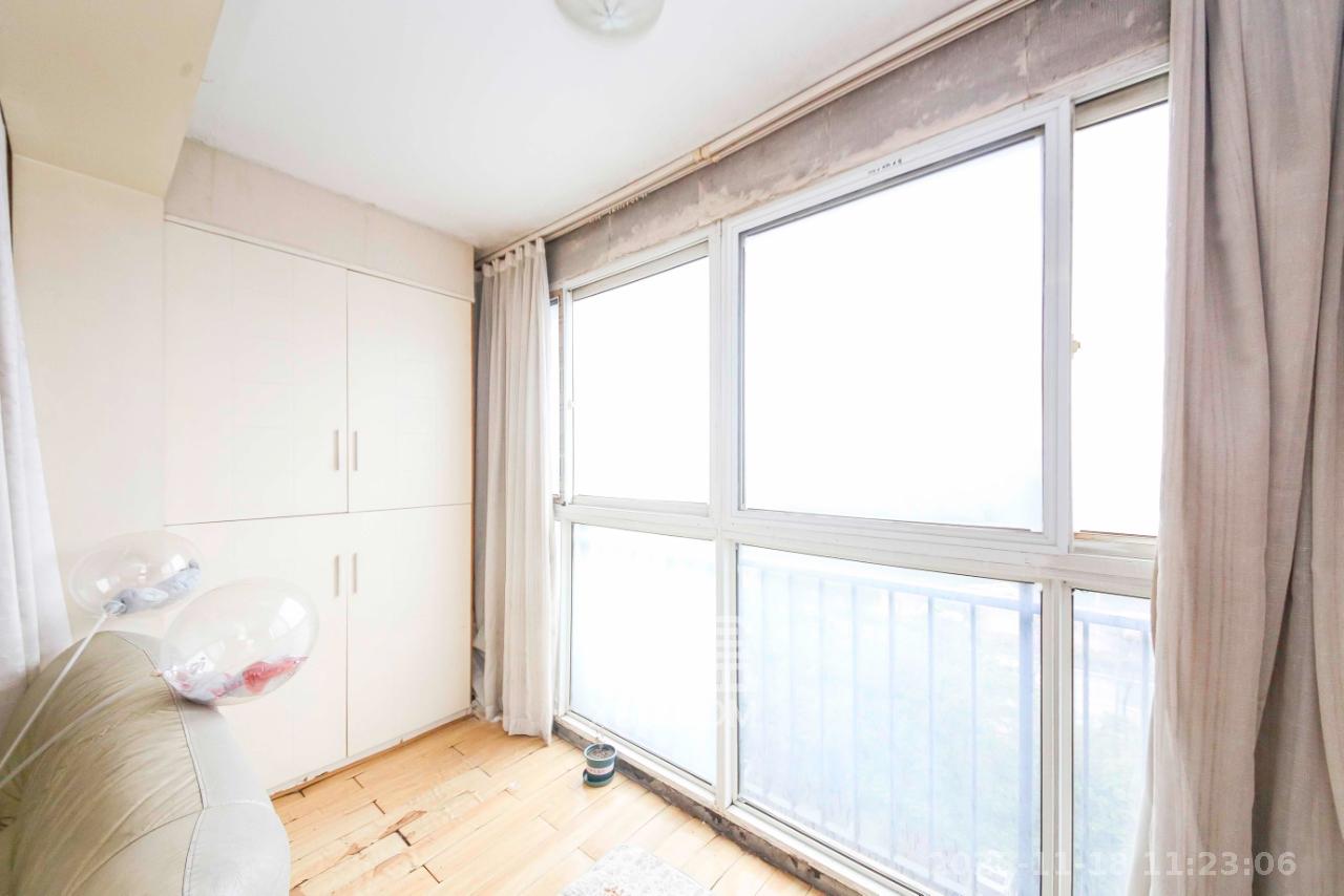 生活艺术城 2室2厅2卫 2000.0元/月 生活艺术城 2室2厅2卫 2000.0元/月室内图